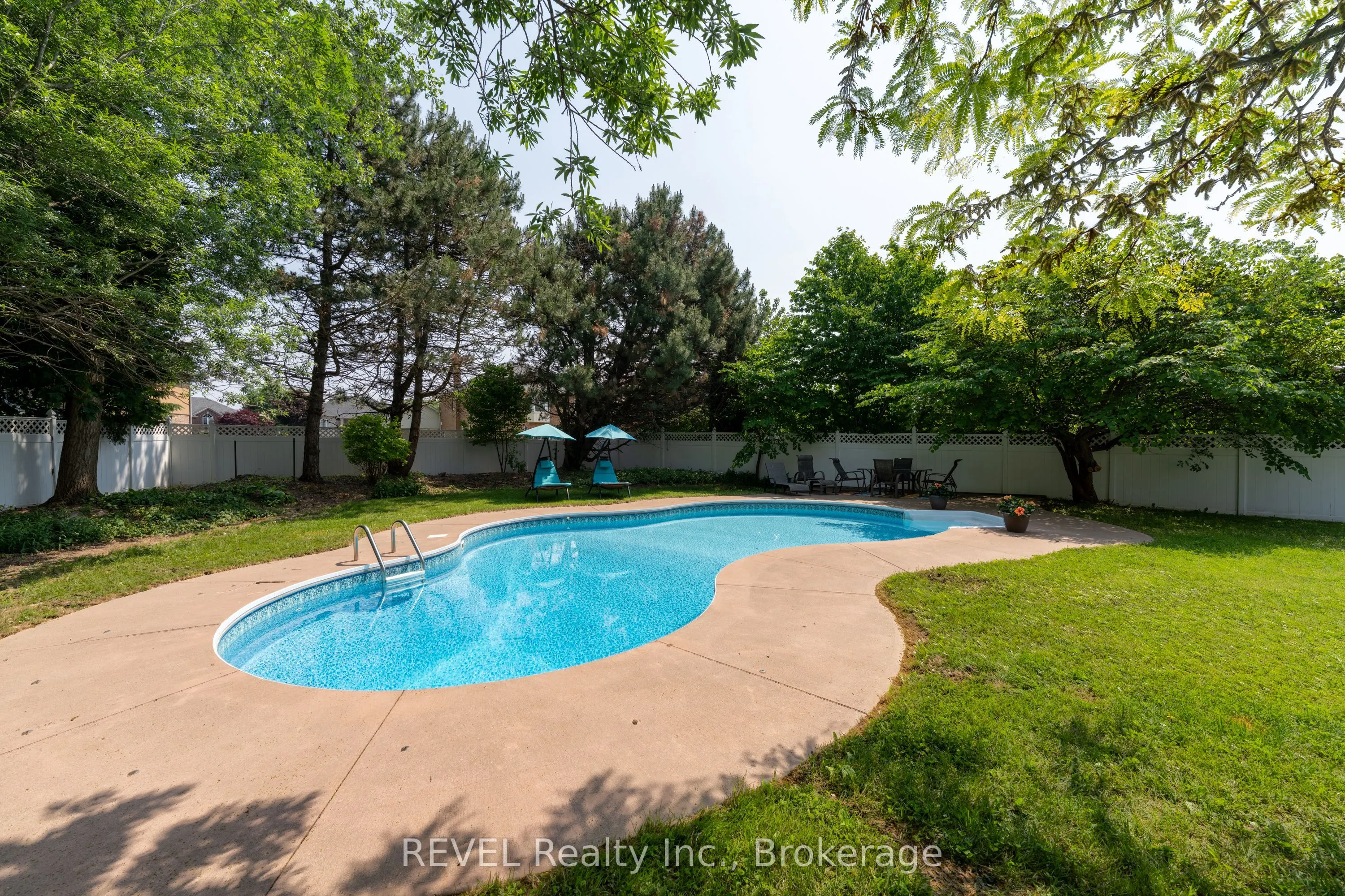 8055 Mount Carmel Boulevard