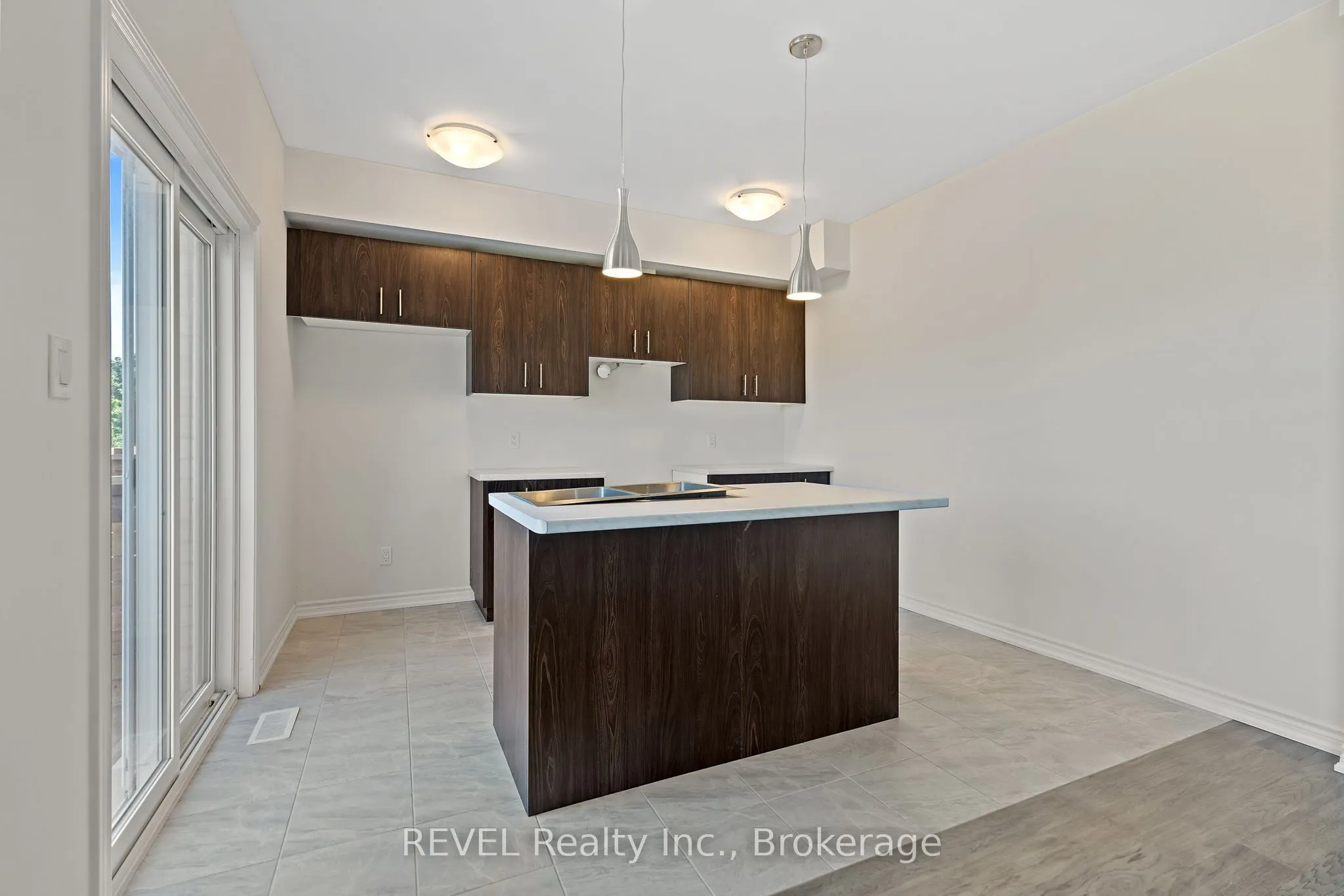 5672 Dorchester Road, #9