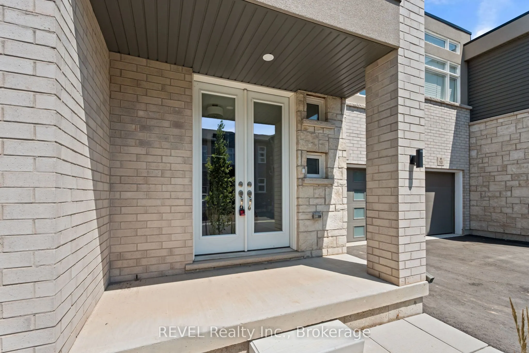 5672 Dorchester Road, #9