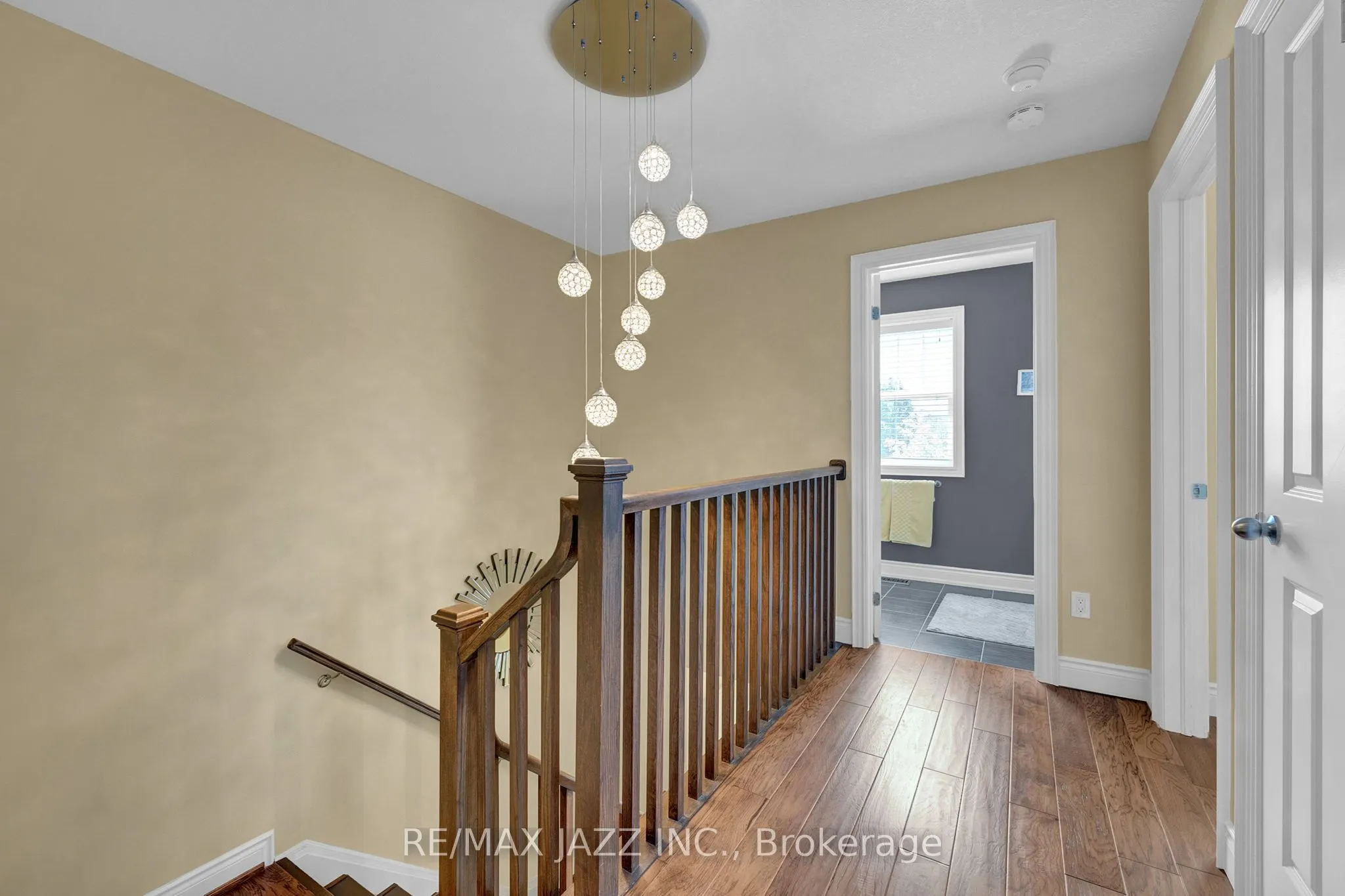 300 Strachan Street