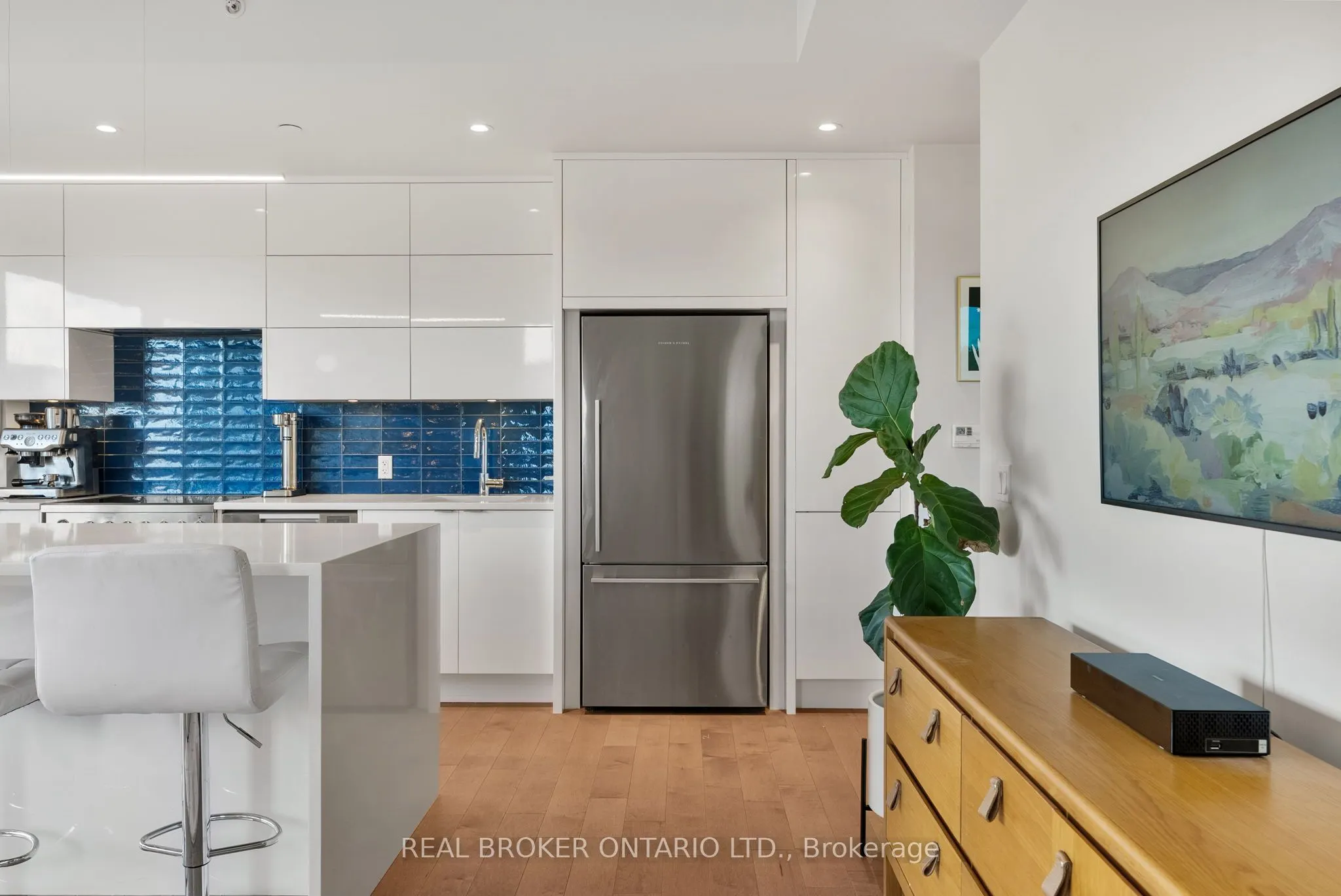 135 Barrette Street, #307