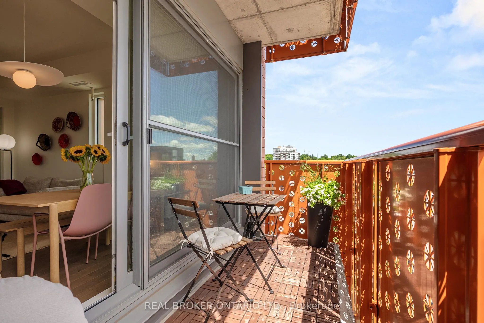 135 Barrette Street, #307