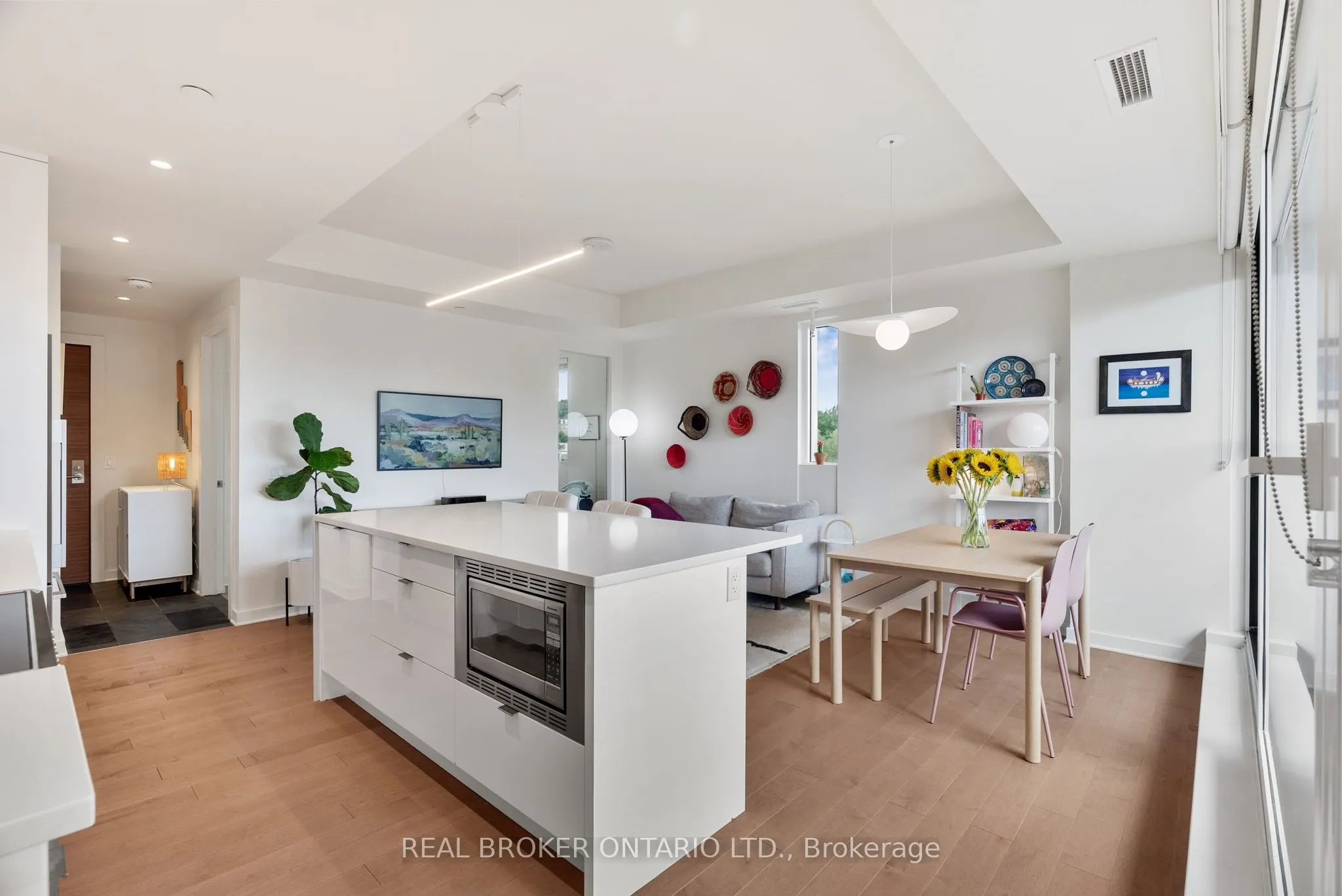 135 Barrette Street, #307