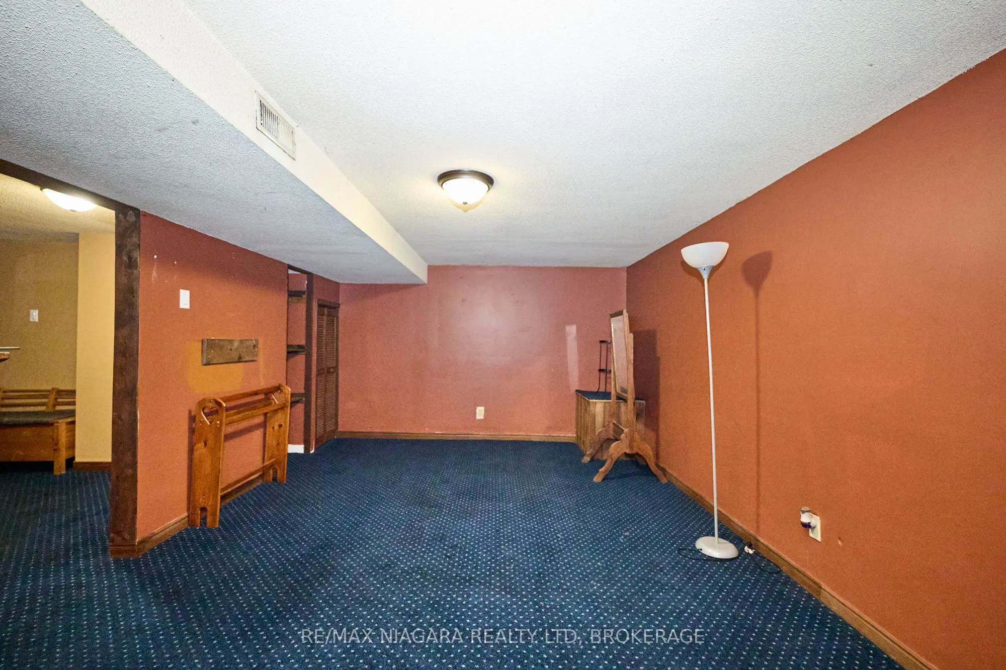 506 Walden Boulevard