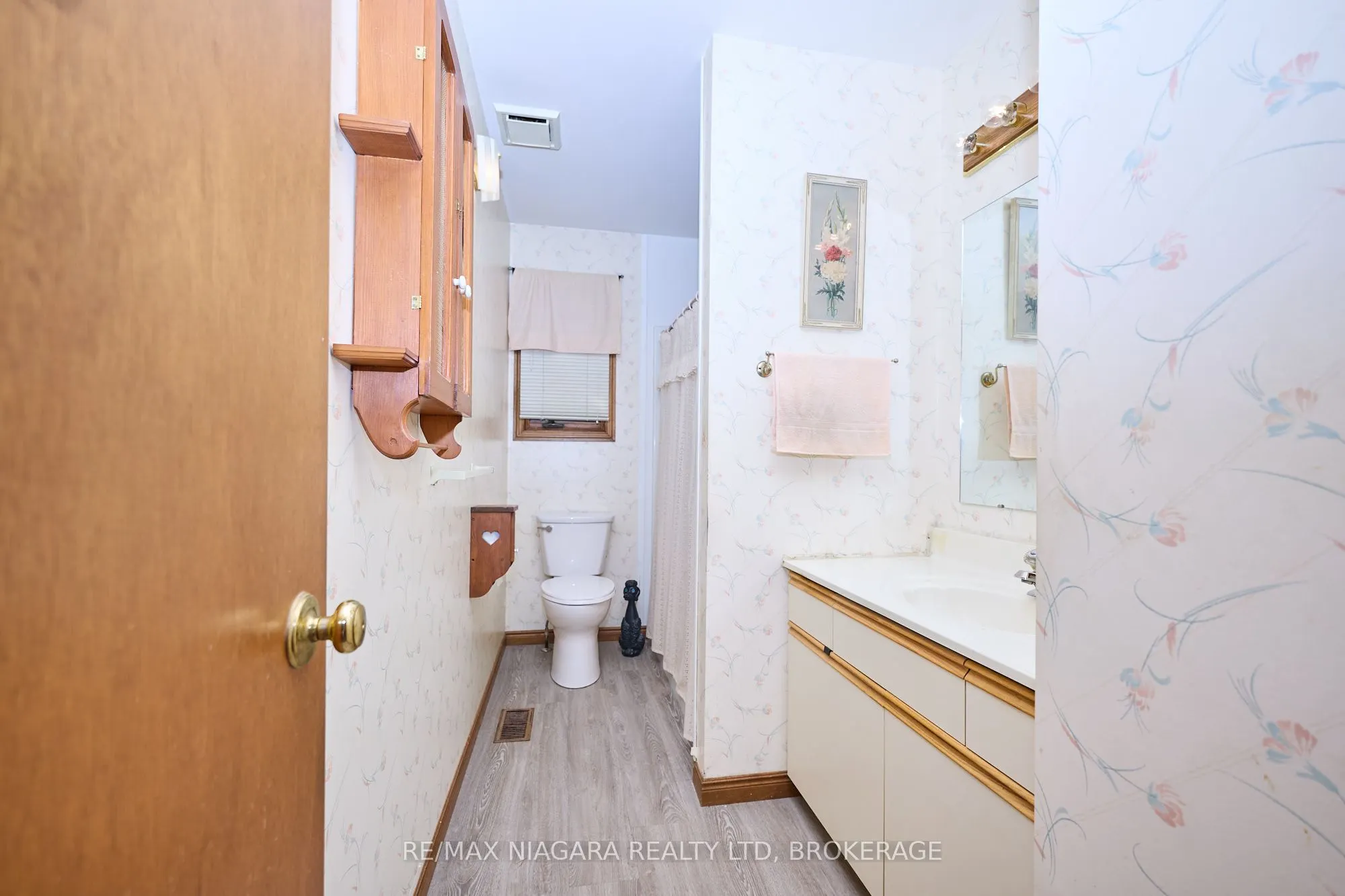 506 Walden Boulevard