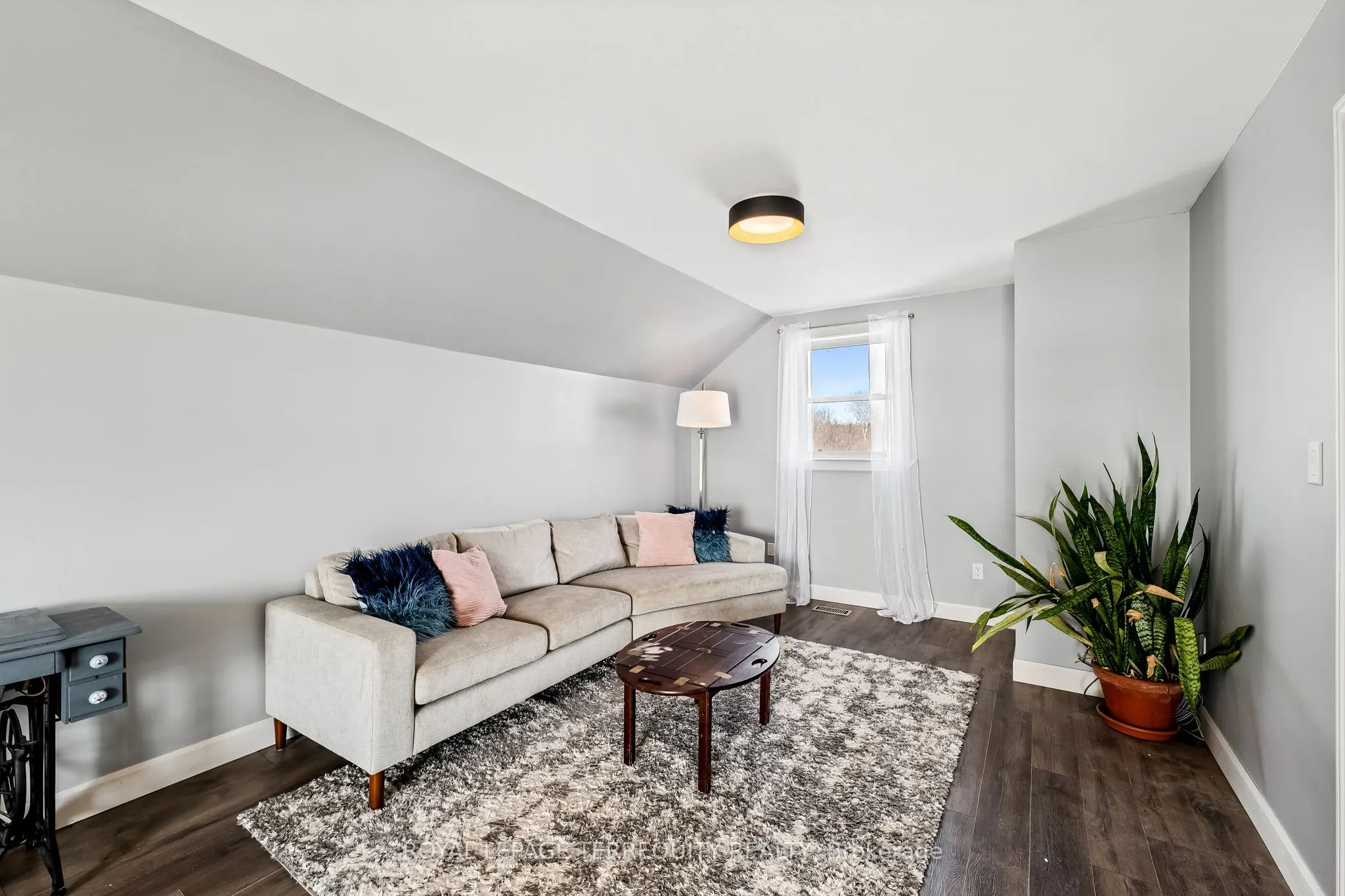 571 Catchmore Road