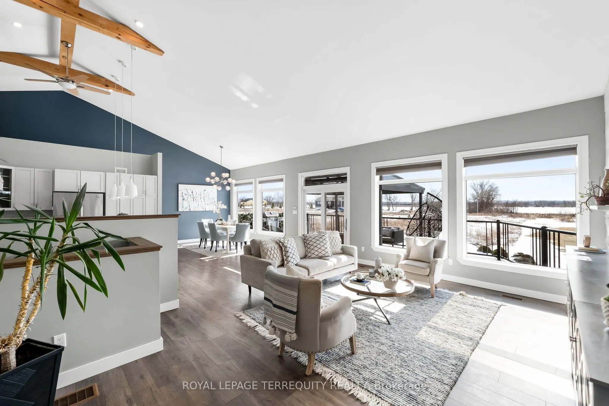 571 Catchmore Road