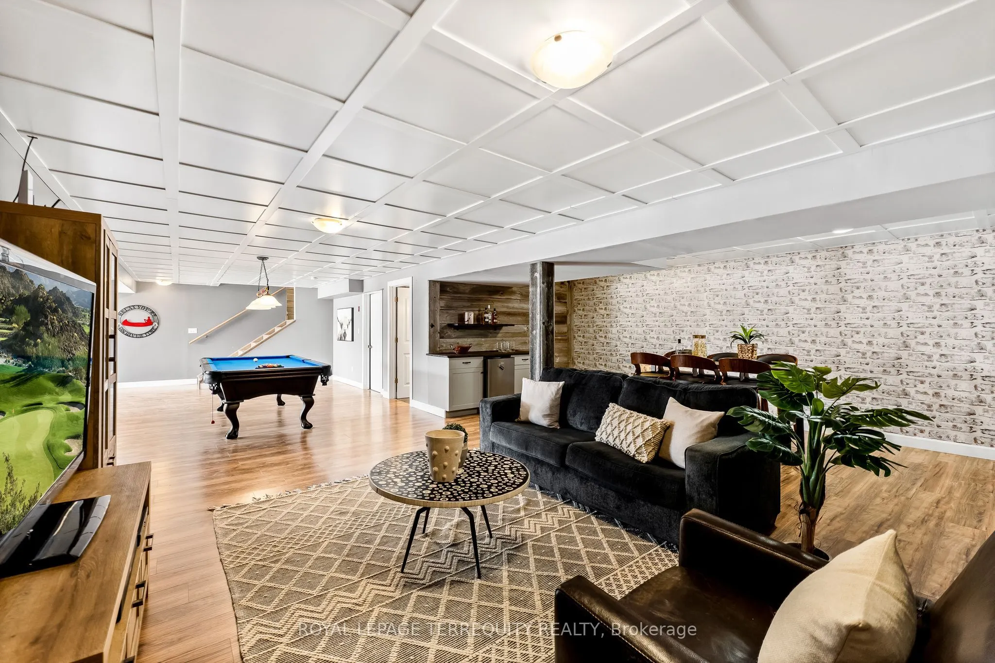 571 Catchmore Road
