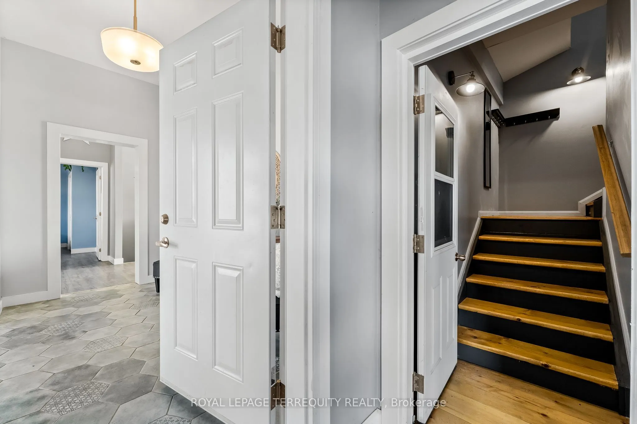 571 Catchmore Road