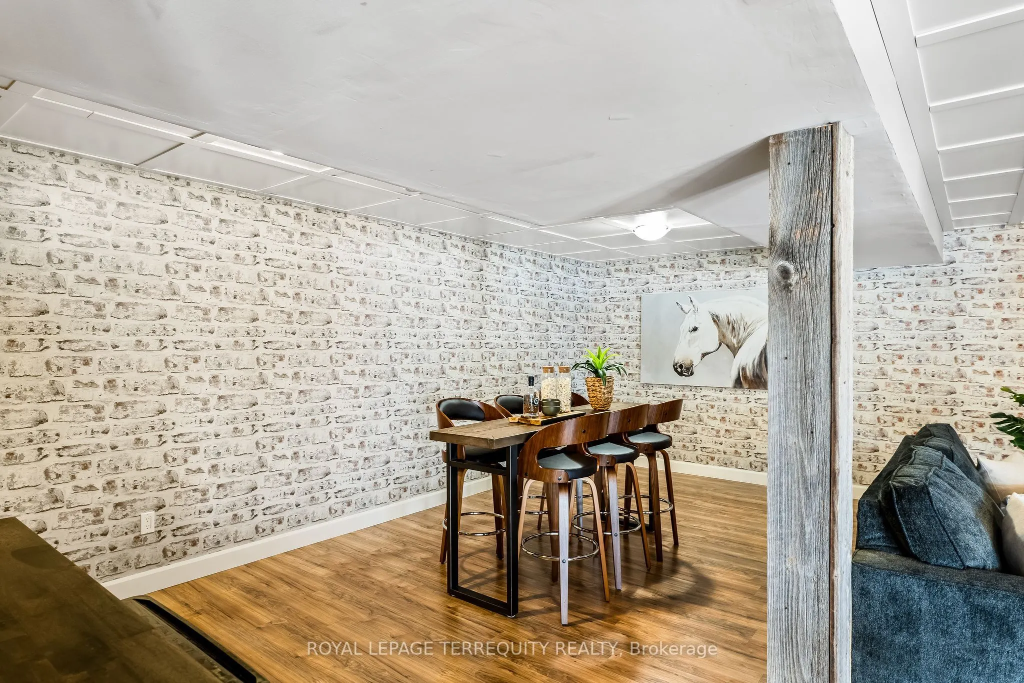 571 Catchmore Road