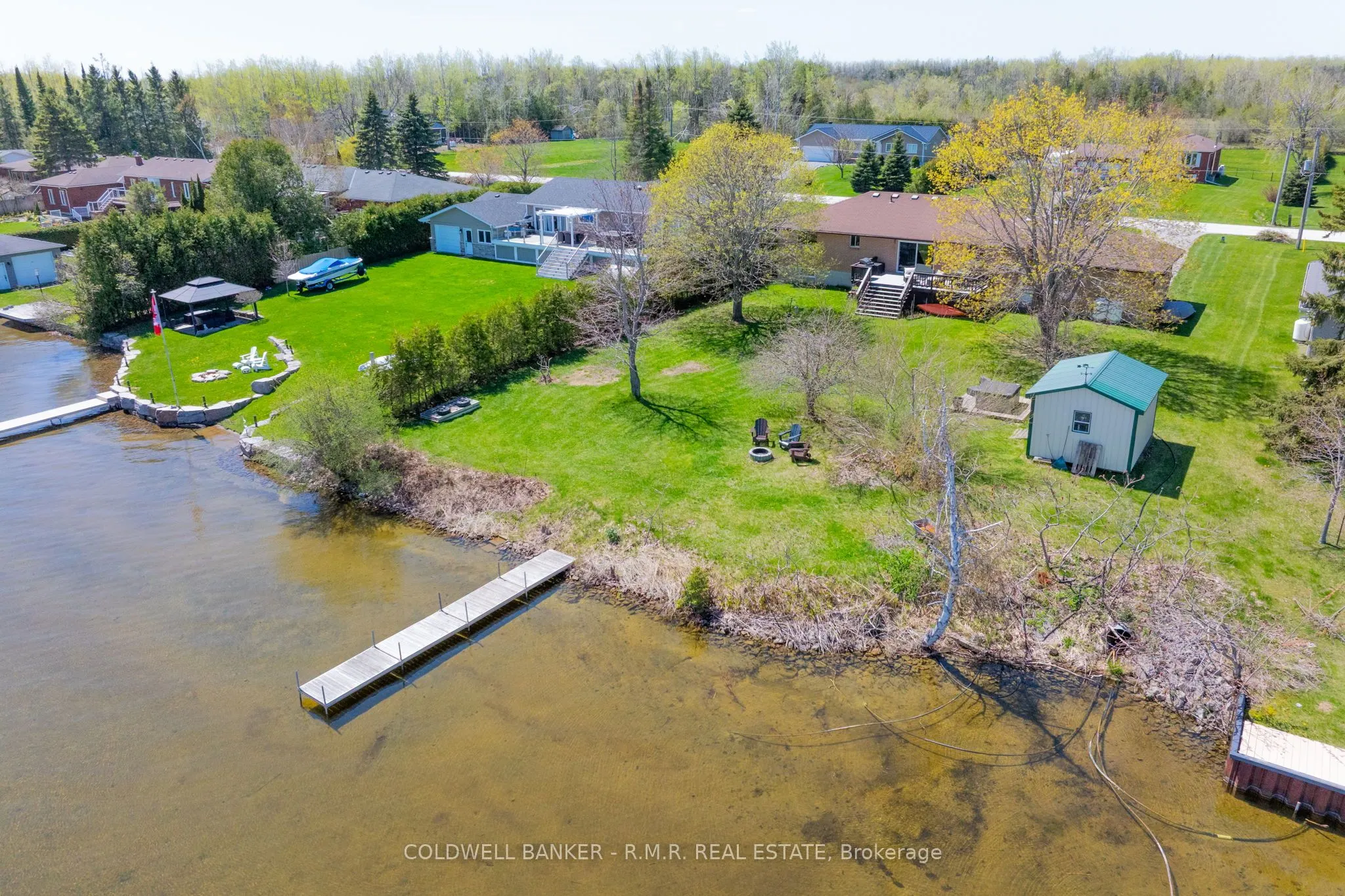 84 Pinewood Boulevard