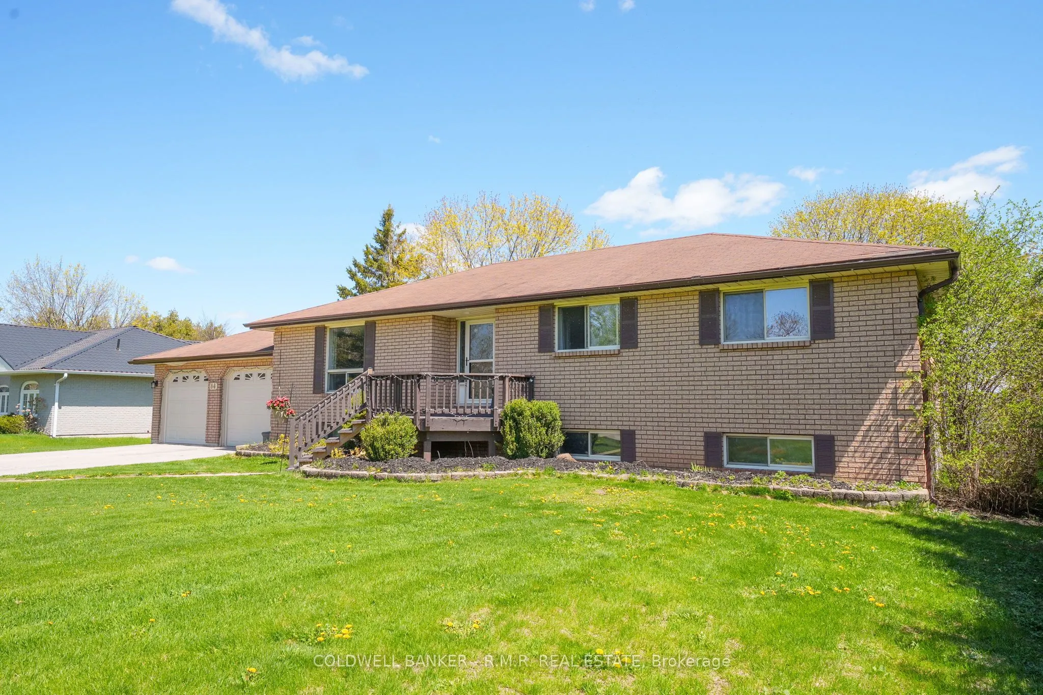 84 Pinewood Boulevard