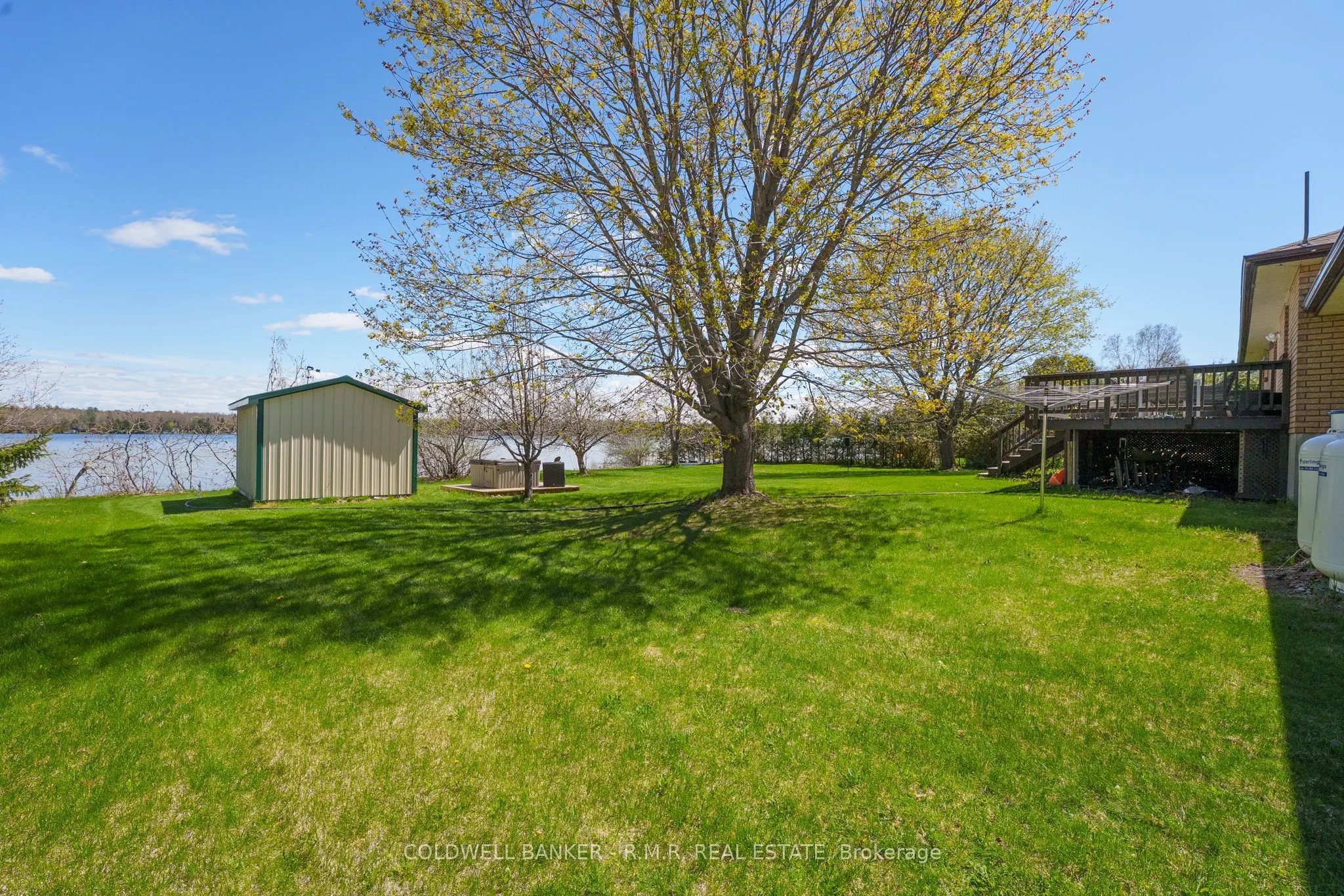 84 Pinewood Boulevard