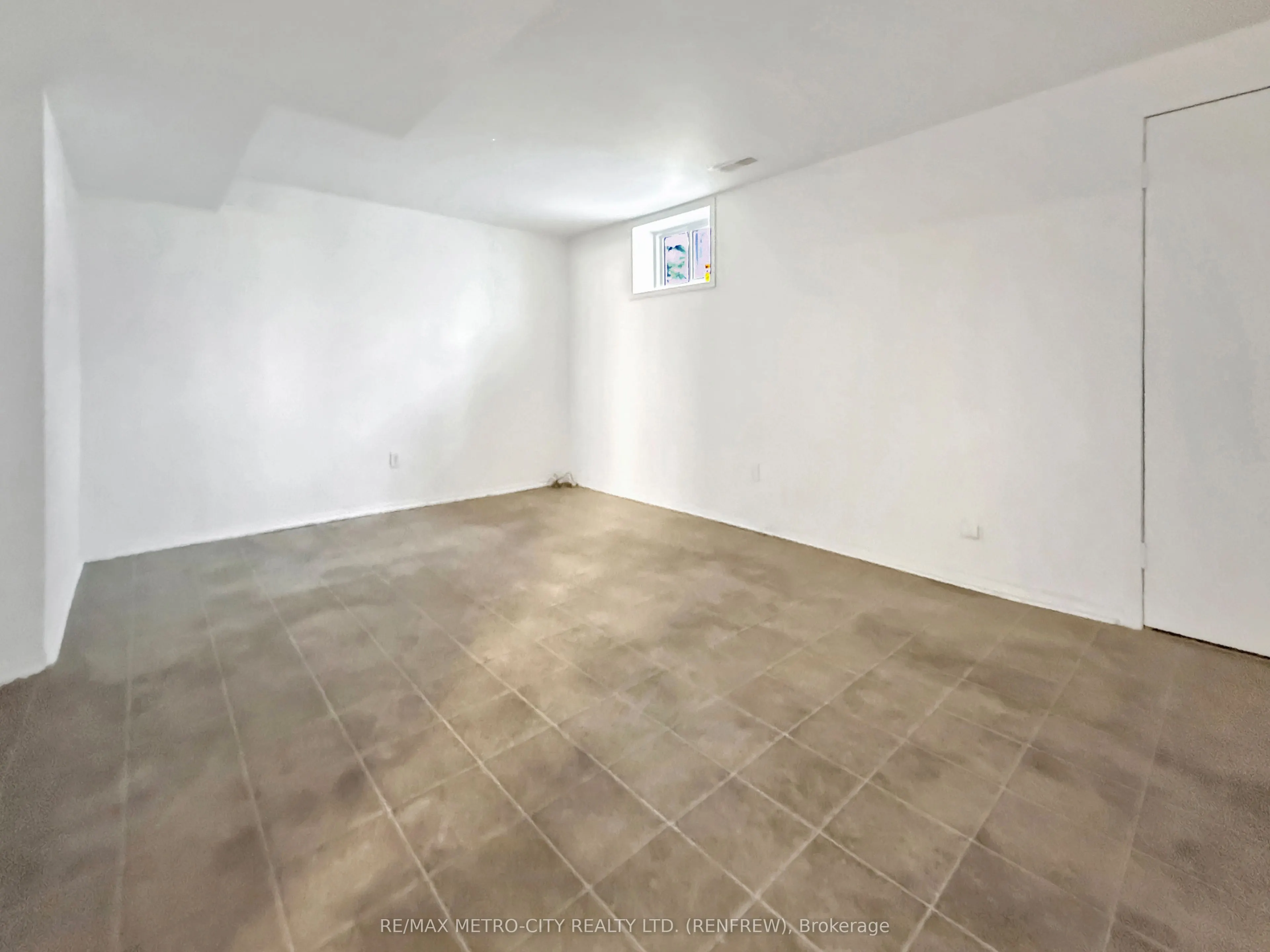 19 Lorne Street S