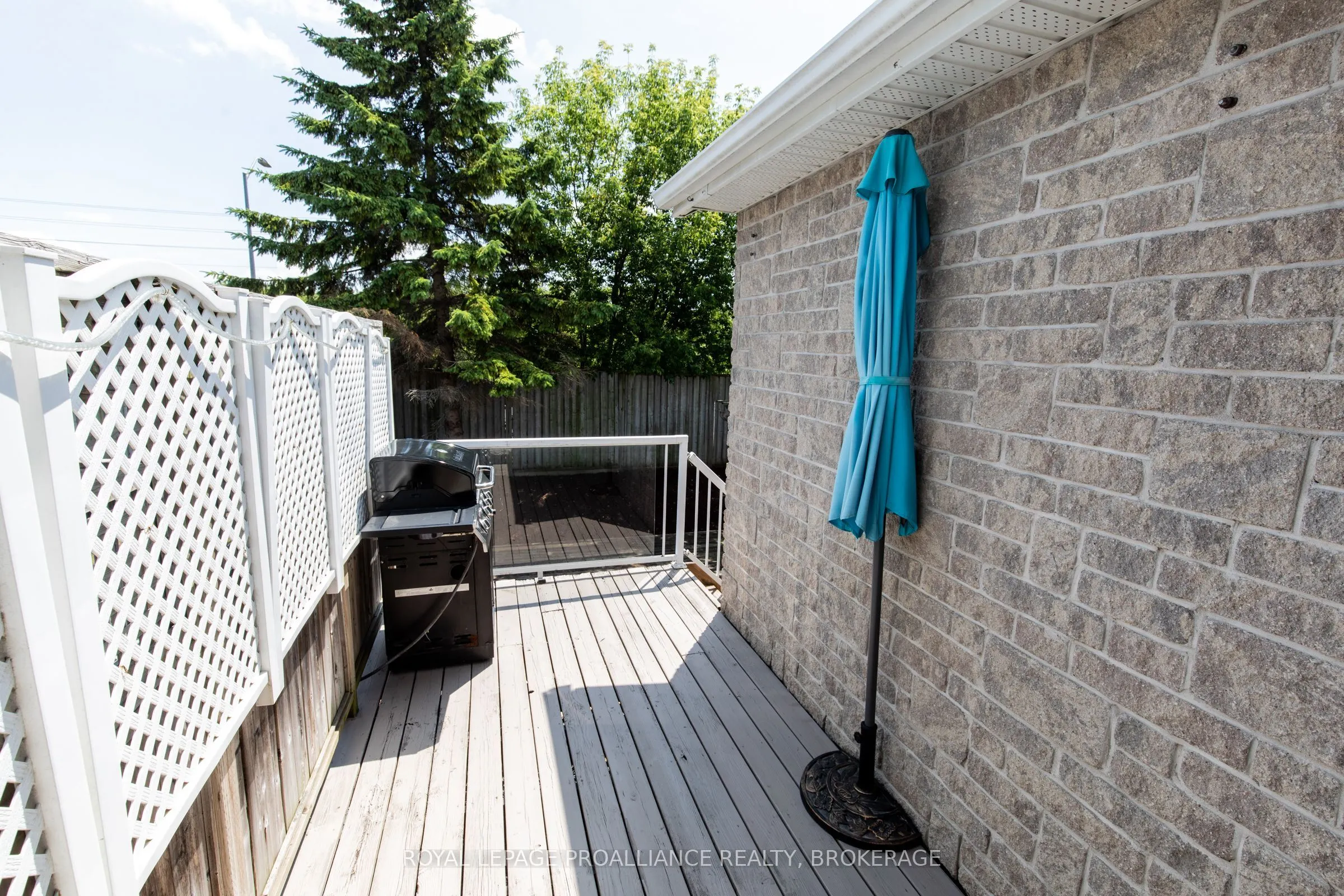 440 Weston Crescent
