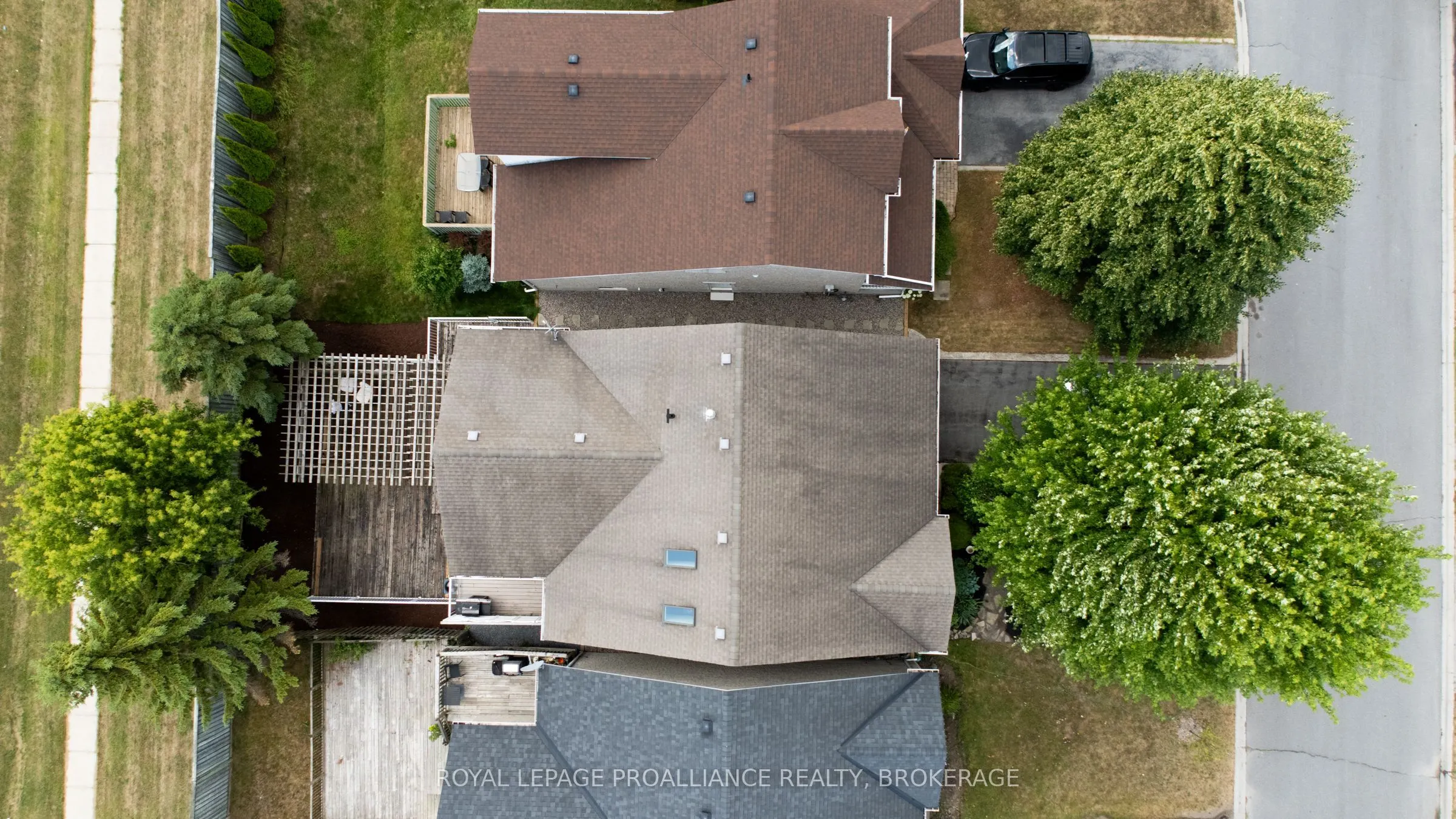 440 Weston Crescent