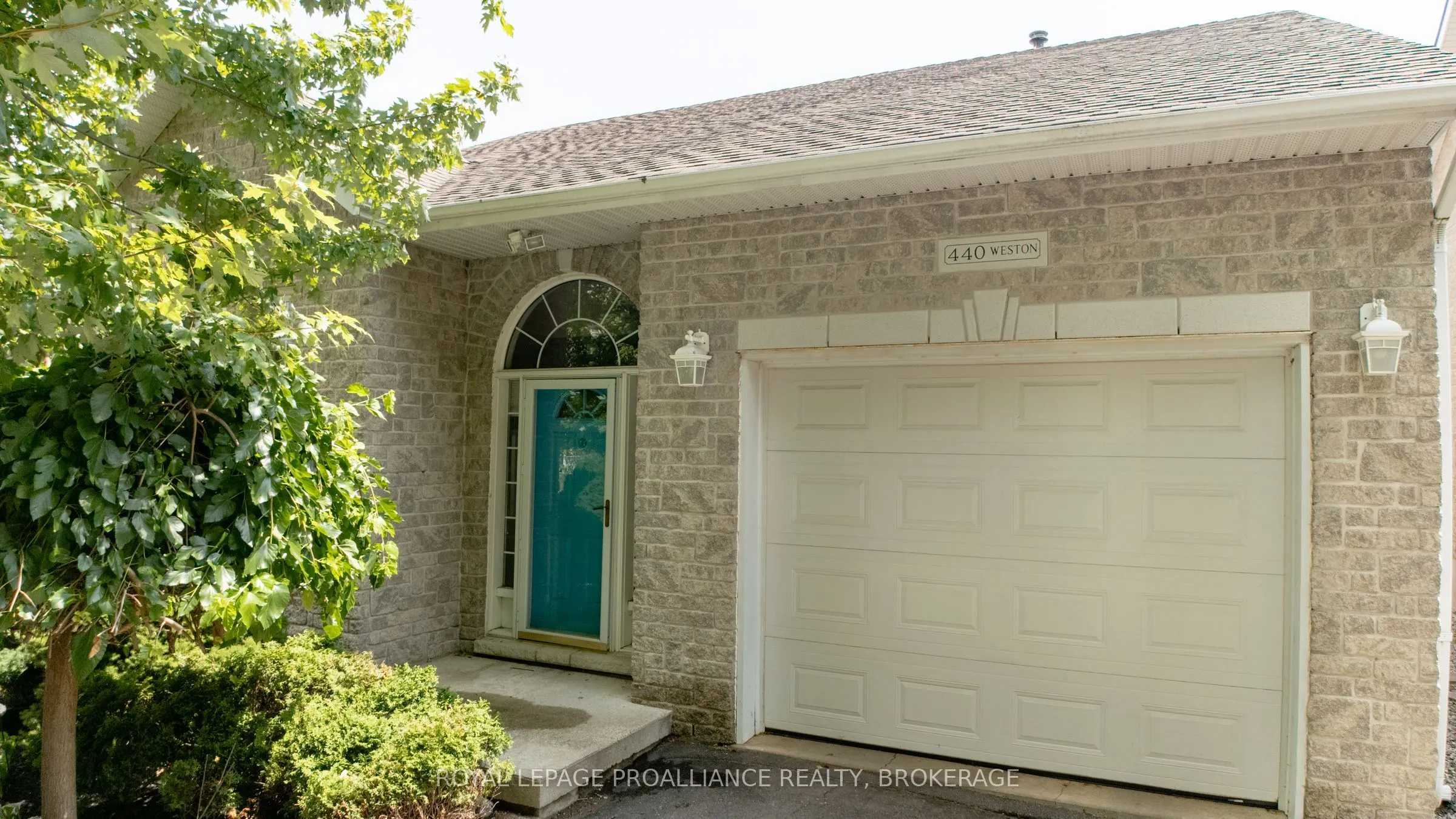 440 Weston Crescent