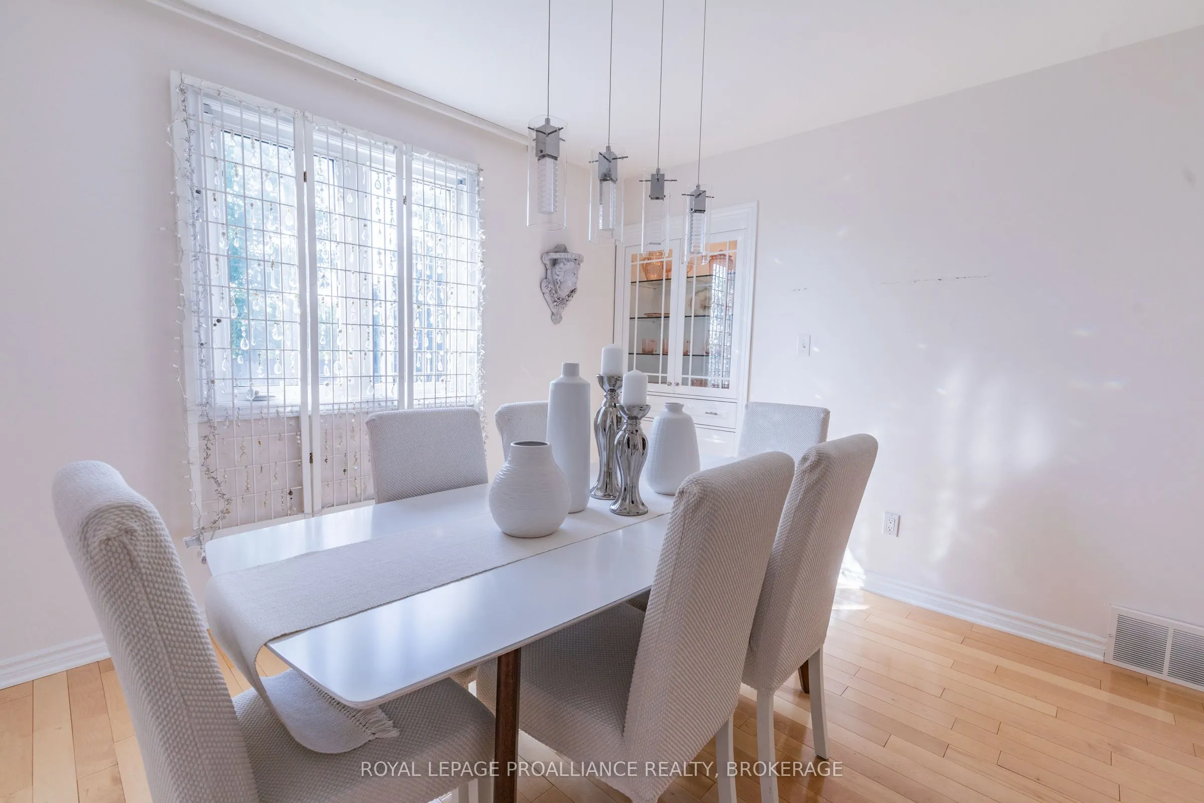 440 Weston Crescent