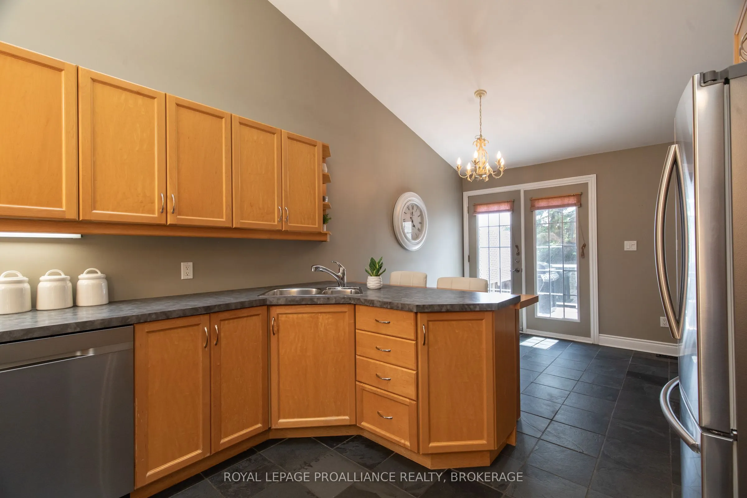 440 Weston Crescent