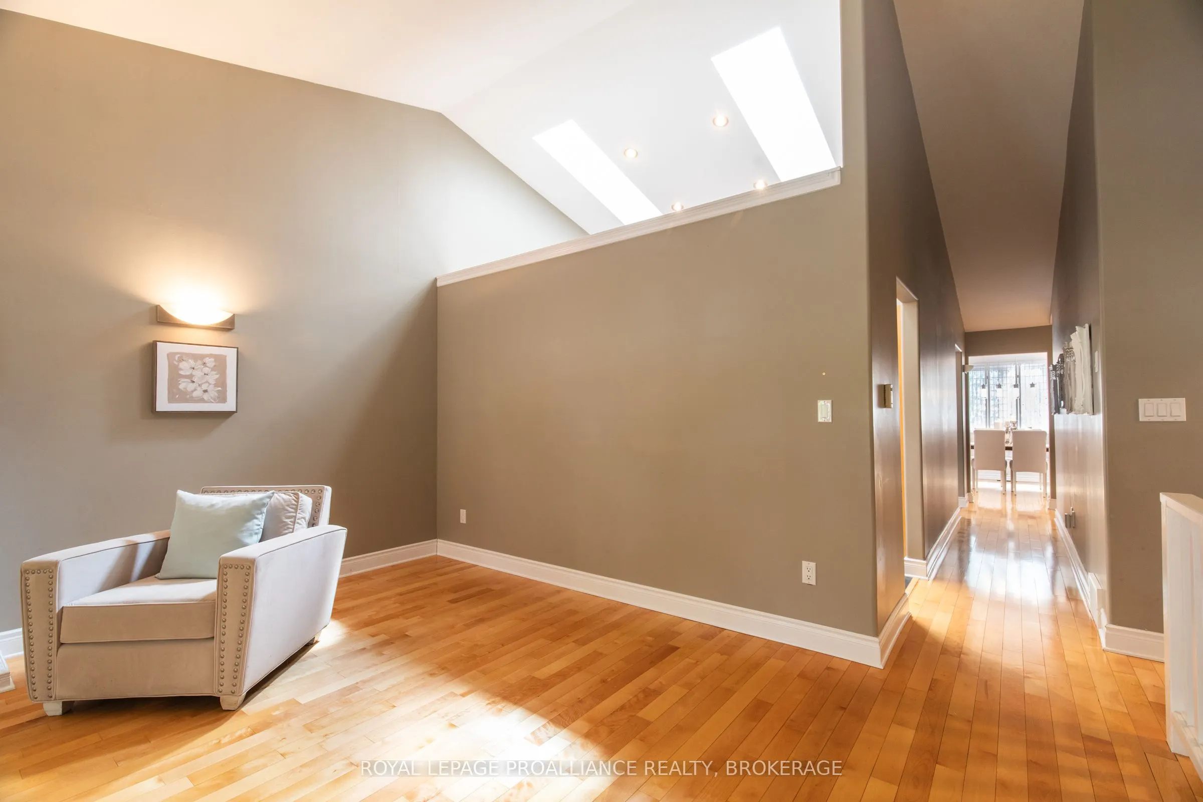 440 Weston Crescent