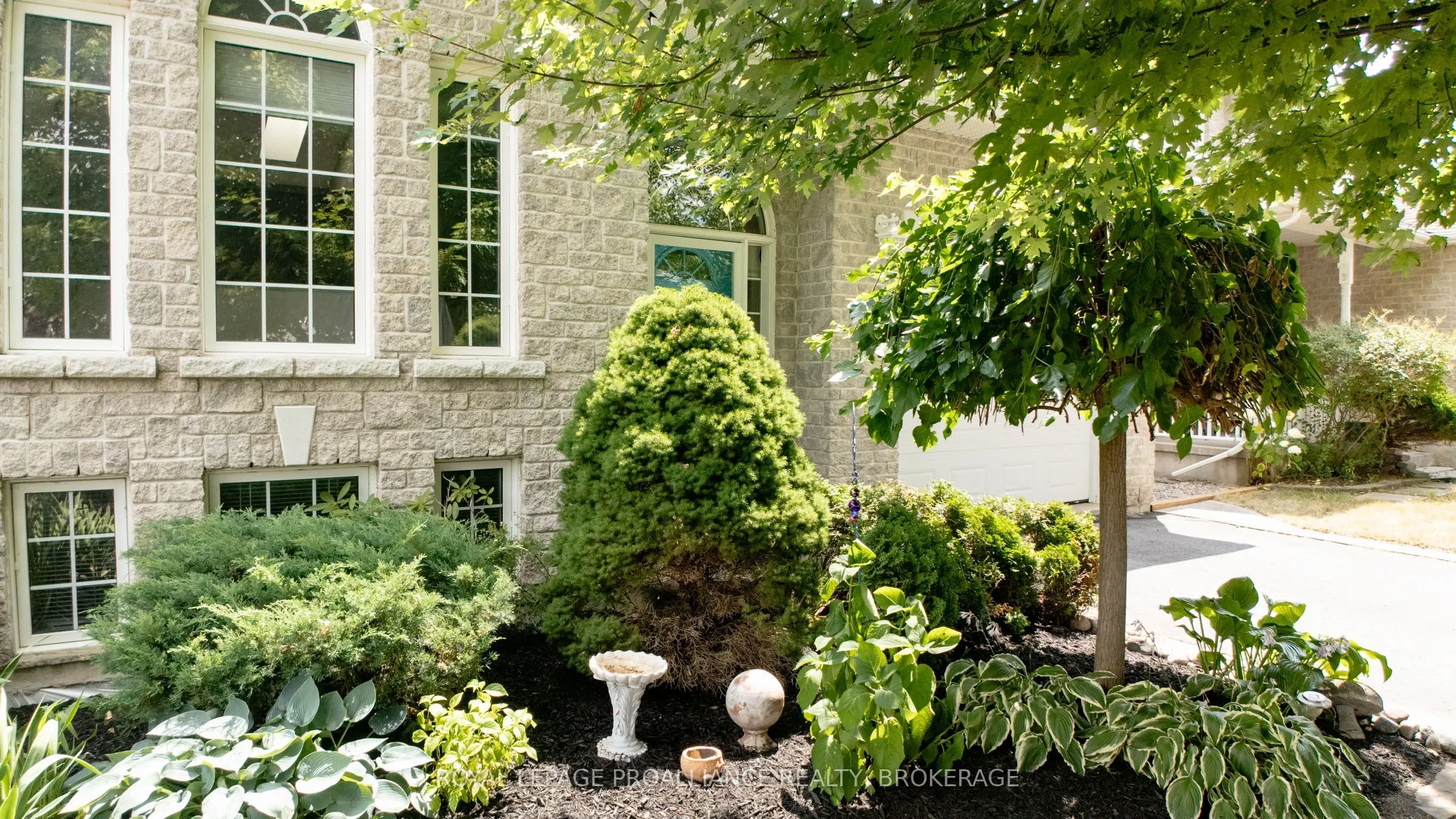440 Weston Crescent