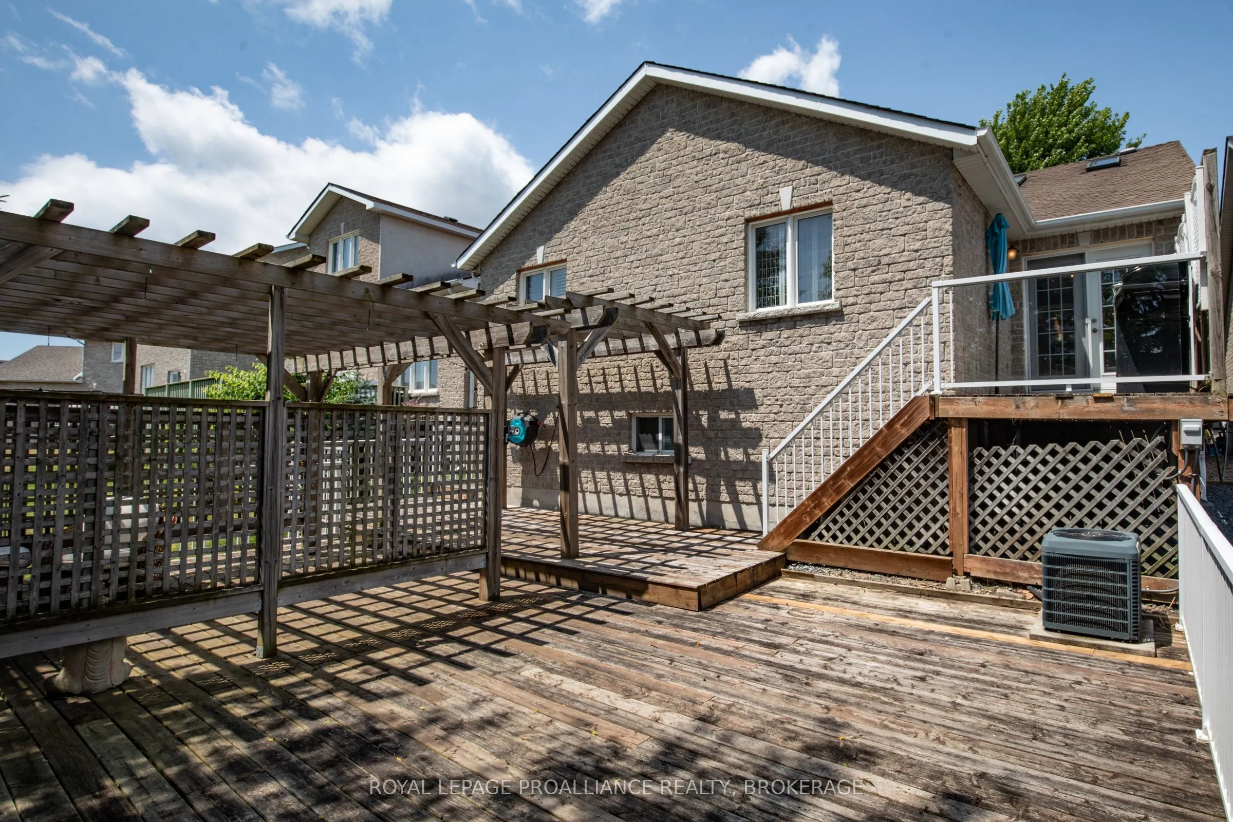440 Weston Crescent