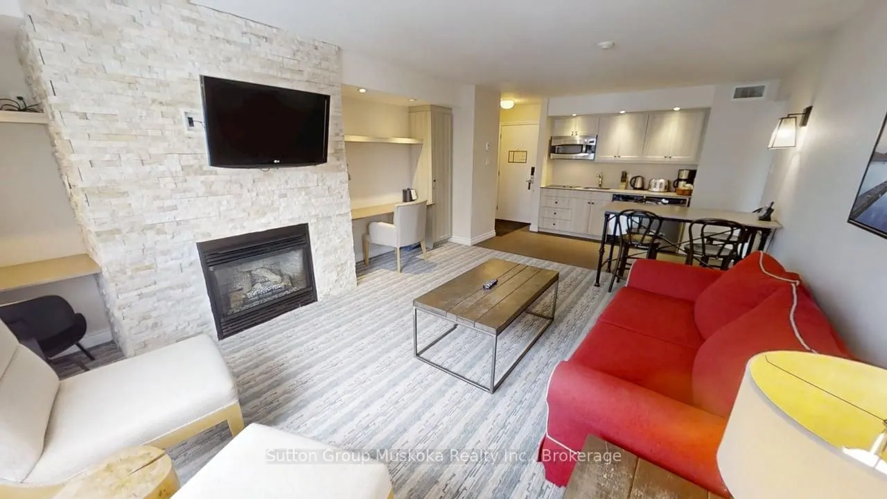 1235 Deerhurst Drive, #52-305