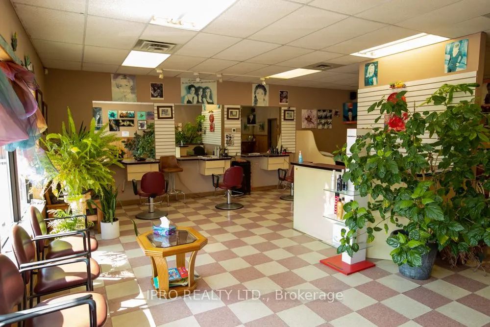 170 Brantwood Park