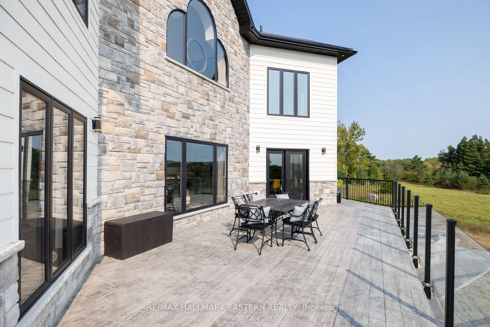 14 Ferguson Hill Road