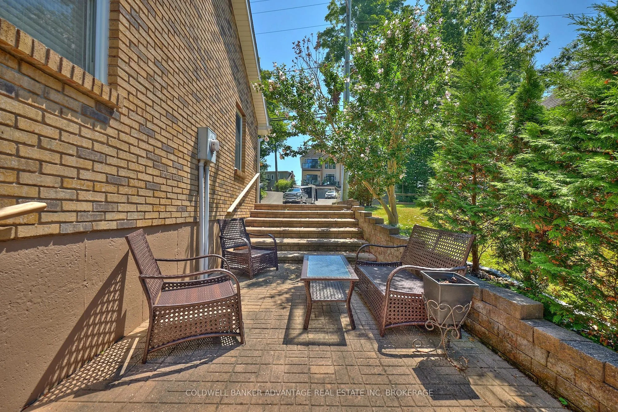 10572 Lakeshore Road