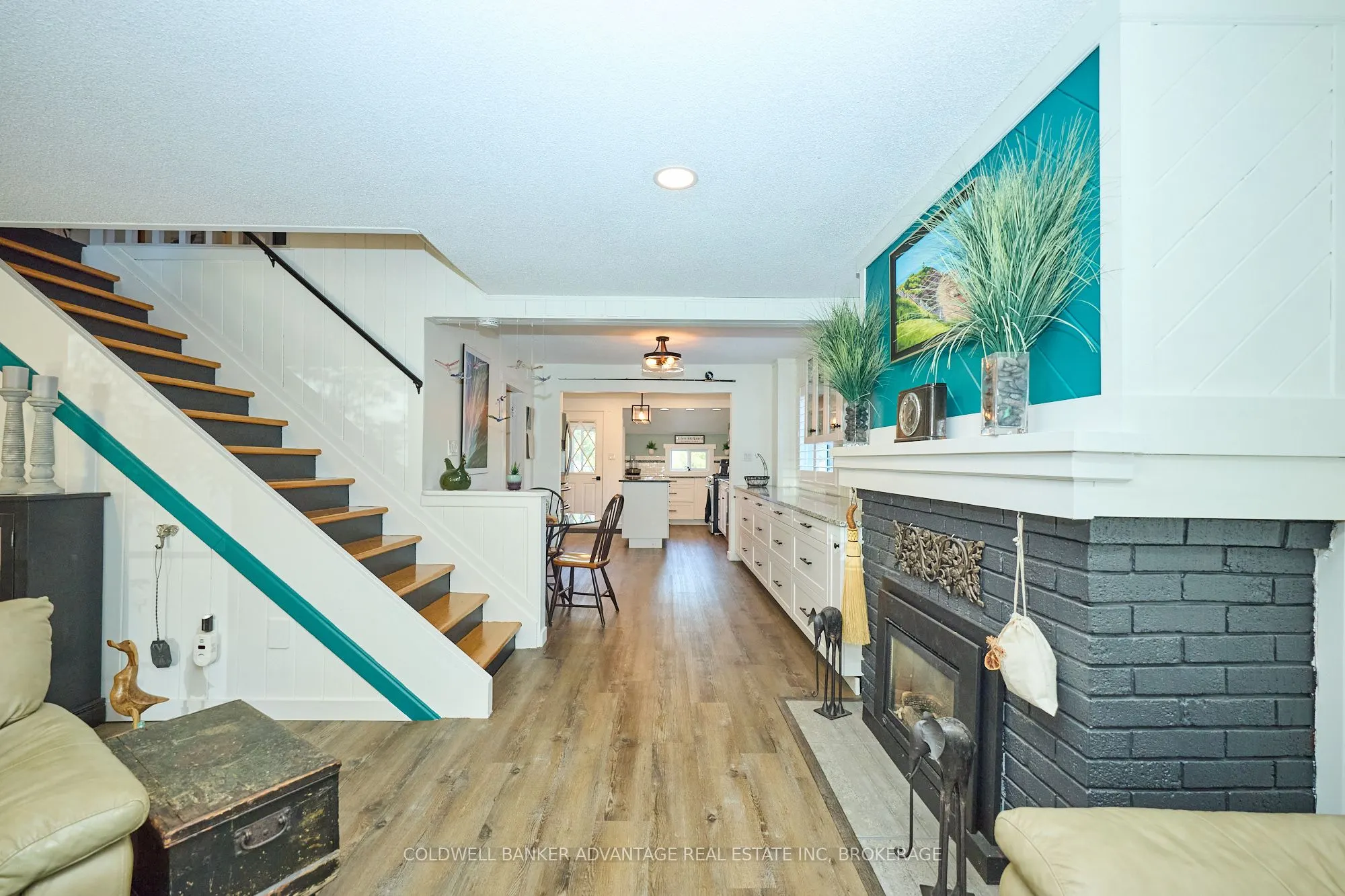 10572 Lakeshore Road