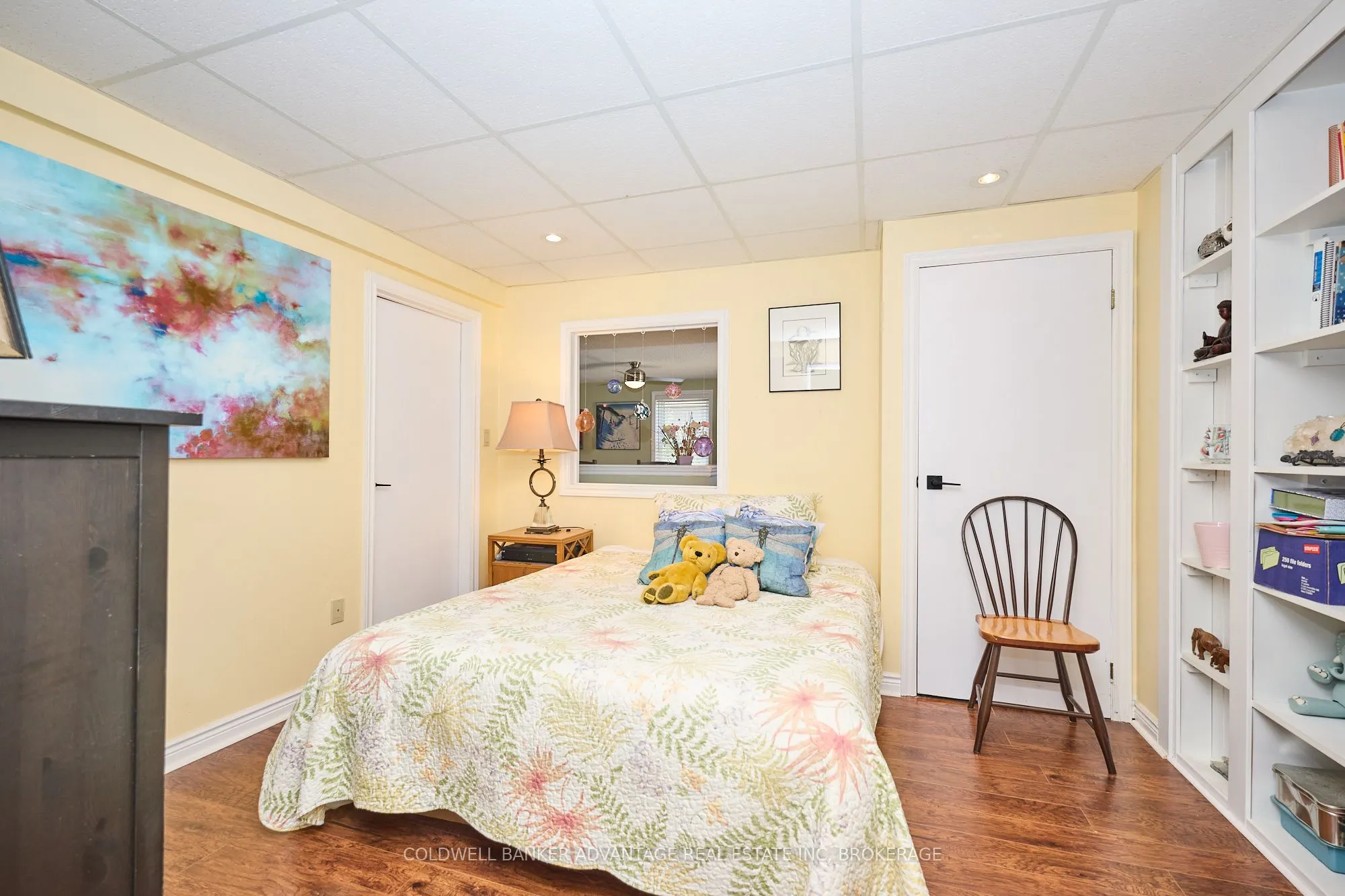 10572 Lakeshore Road