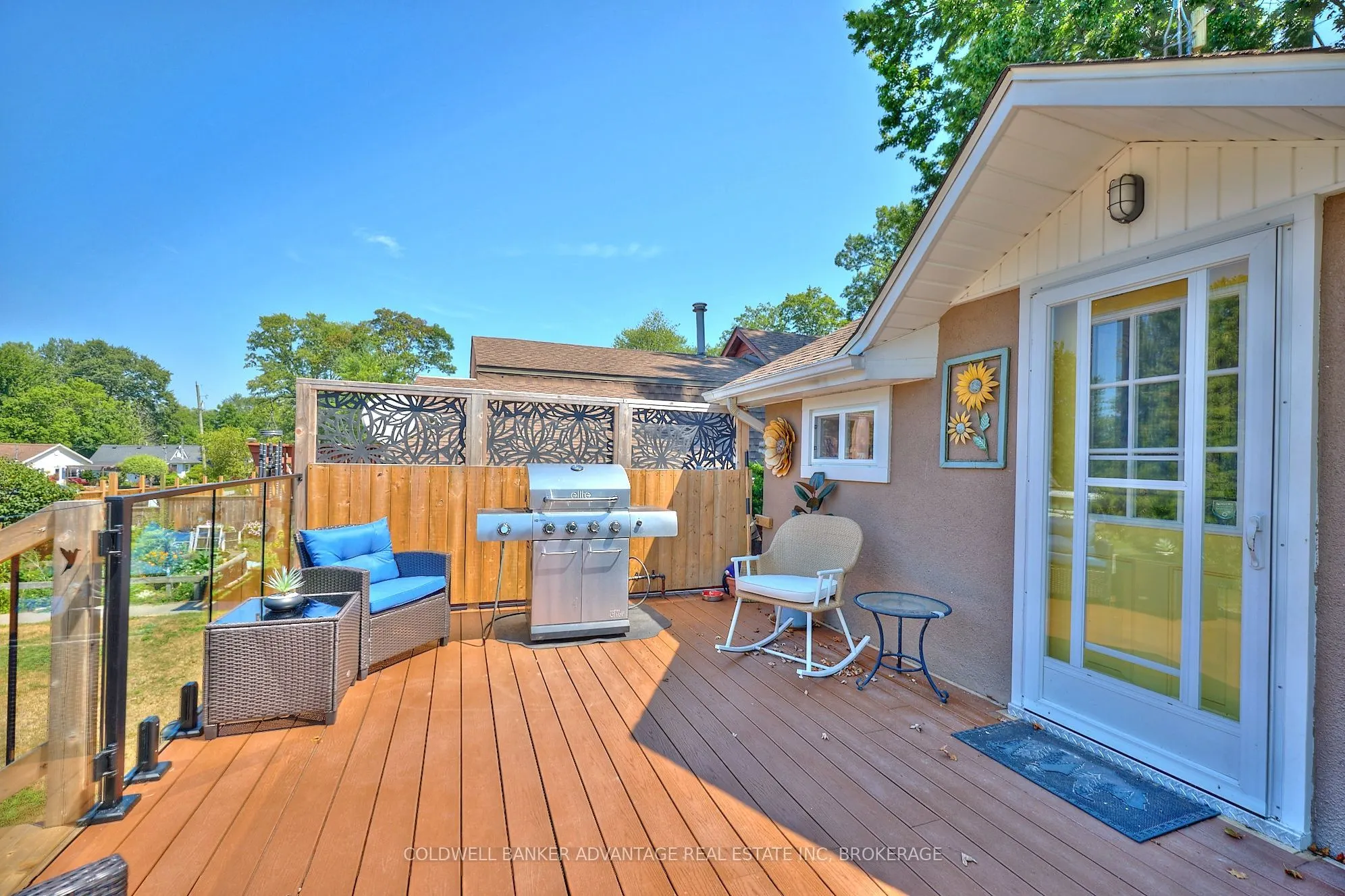 10572 Lakeshore Road