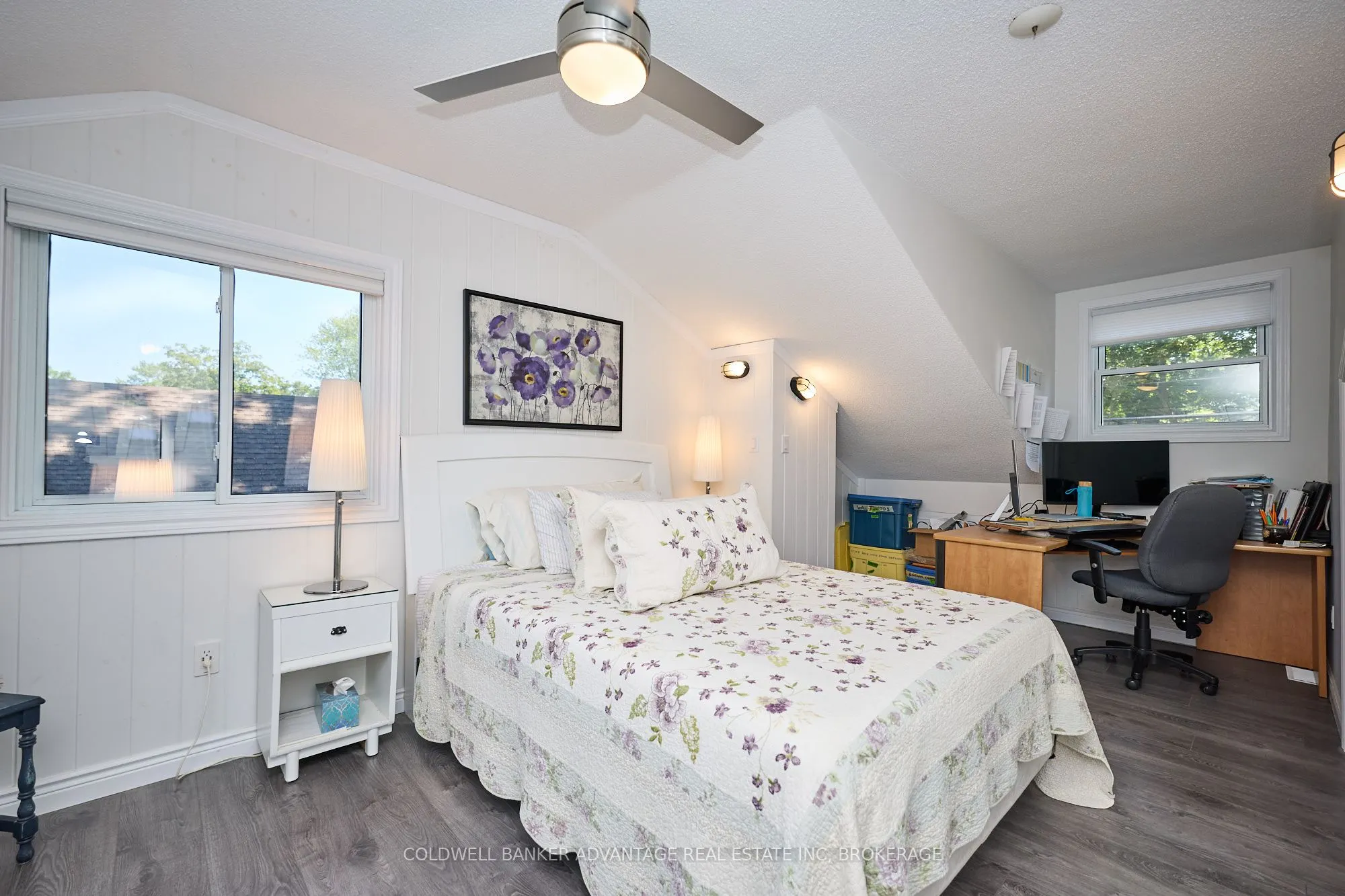 10572 Lakeshore Road