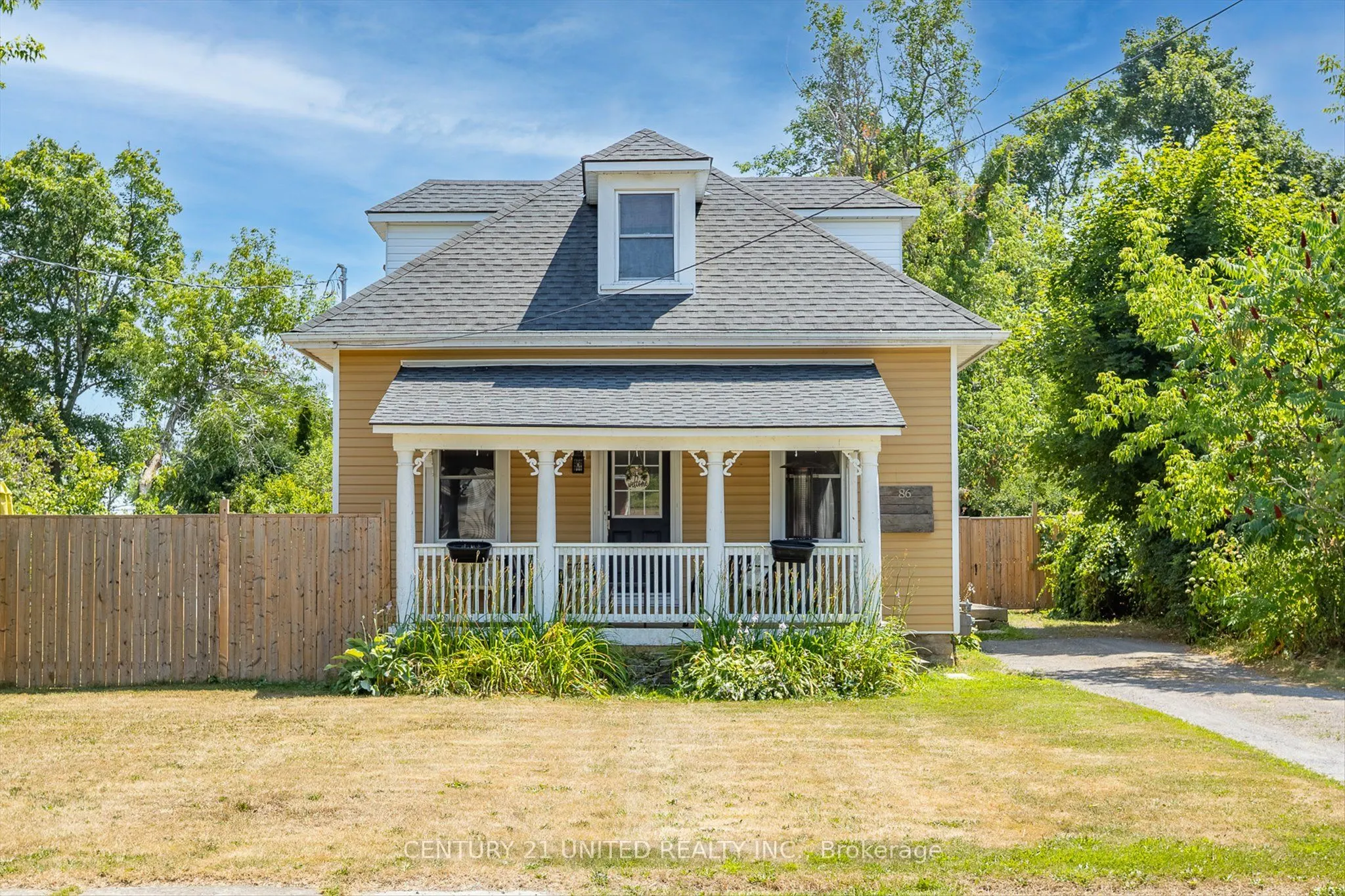 86 Division Street E