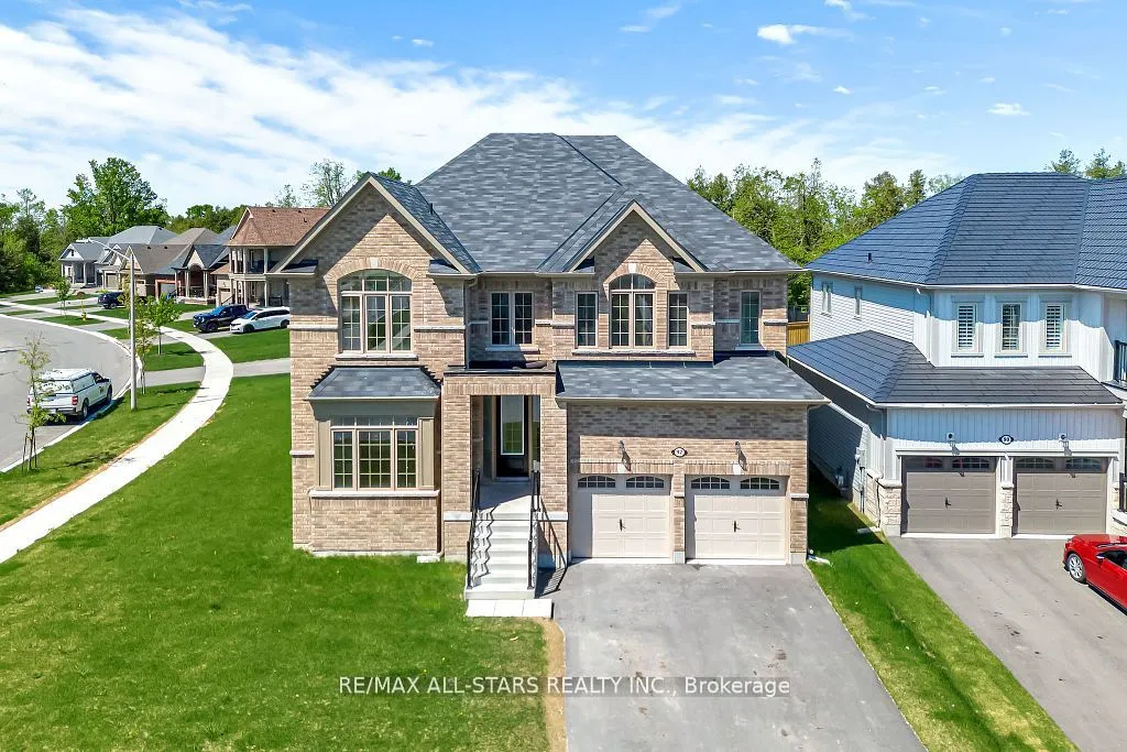 92 Hennessey Crescent