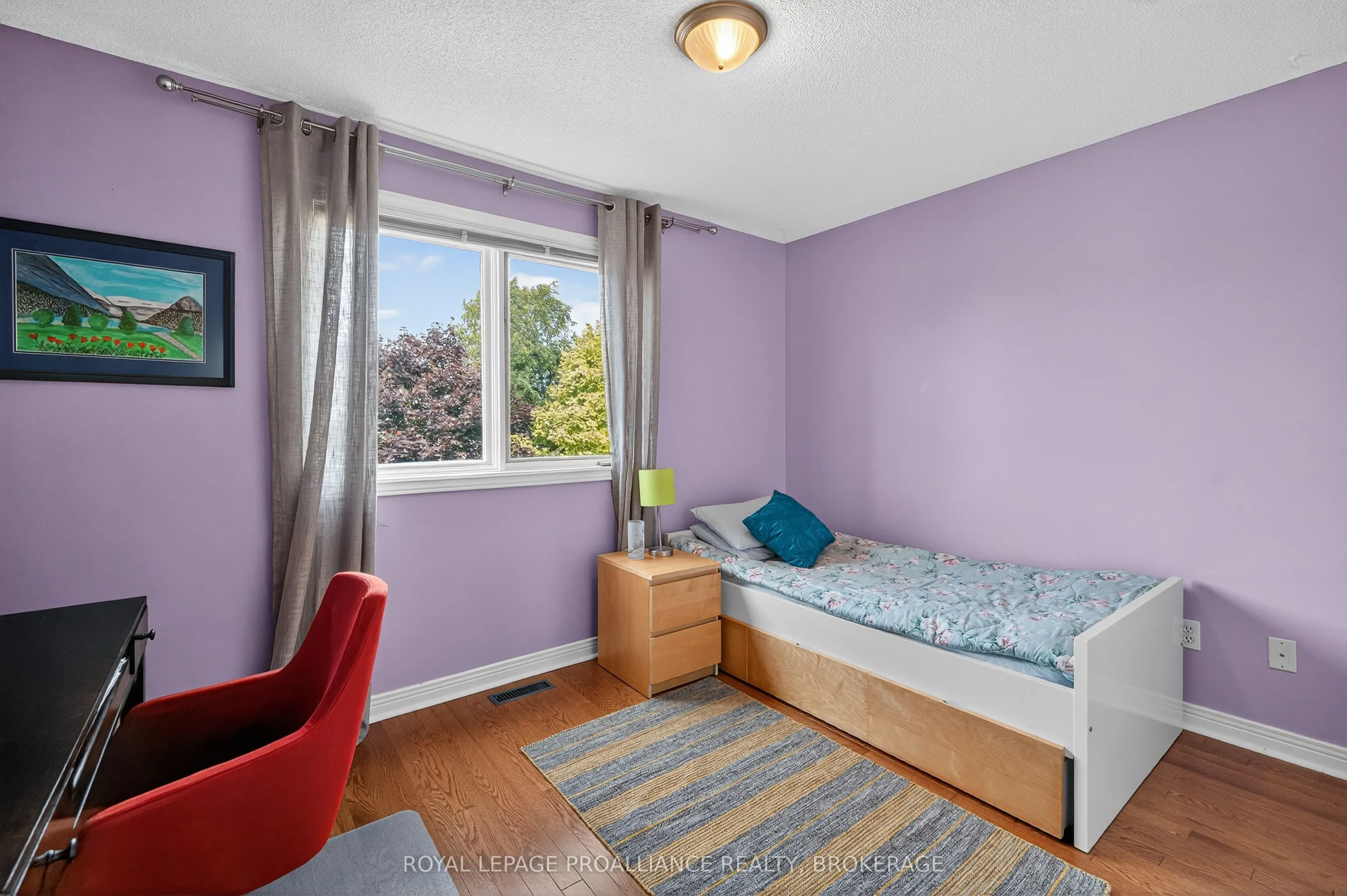 1098 Caitlin Crescent