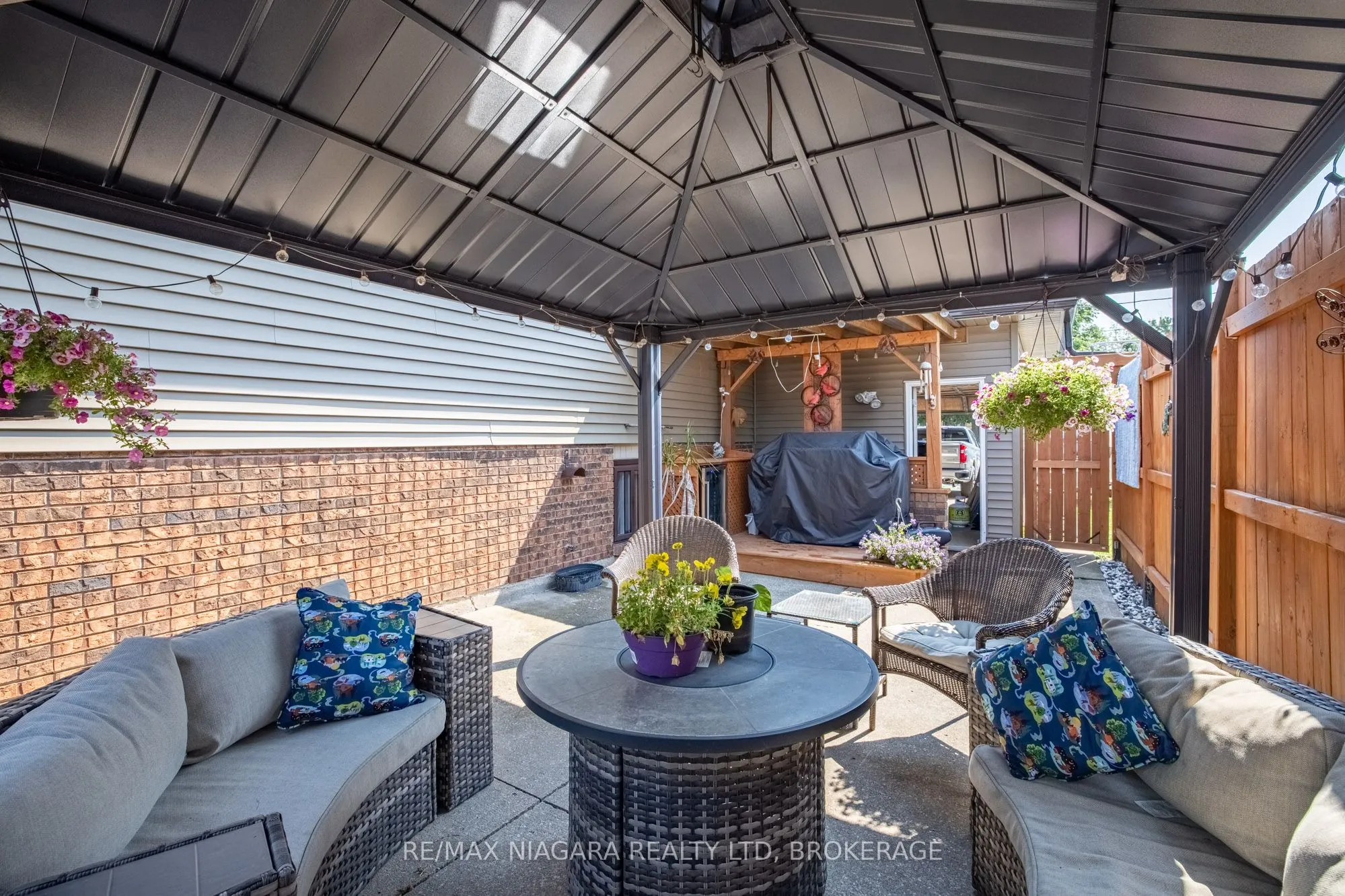 16 HARRIET Street