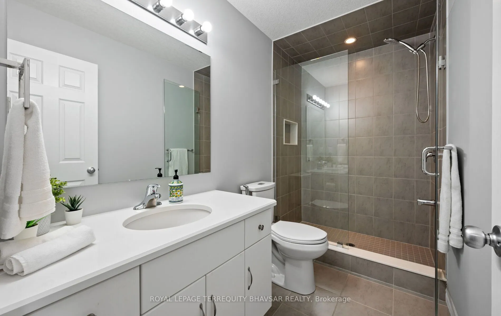 116 John Brabson Crescent