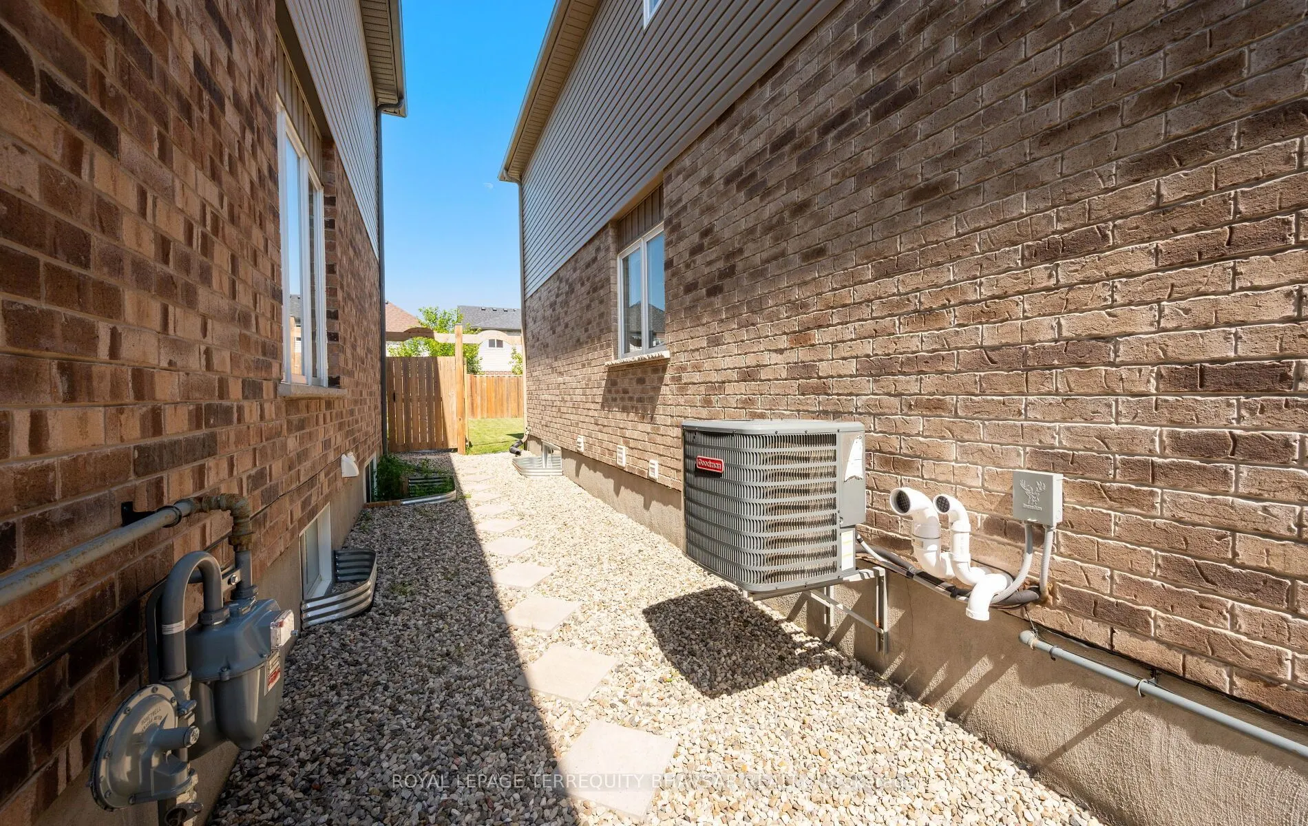 116 John Brabson Crescent