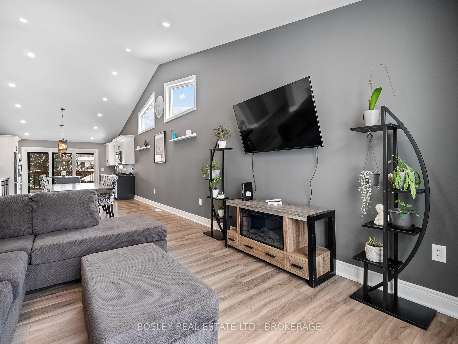 2756 Arrowsmith Court