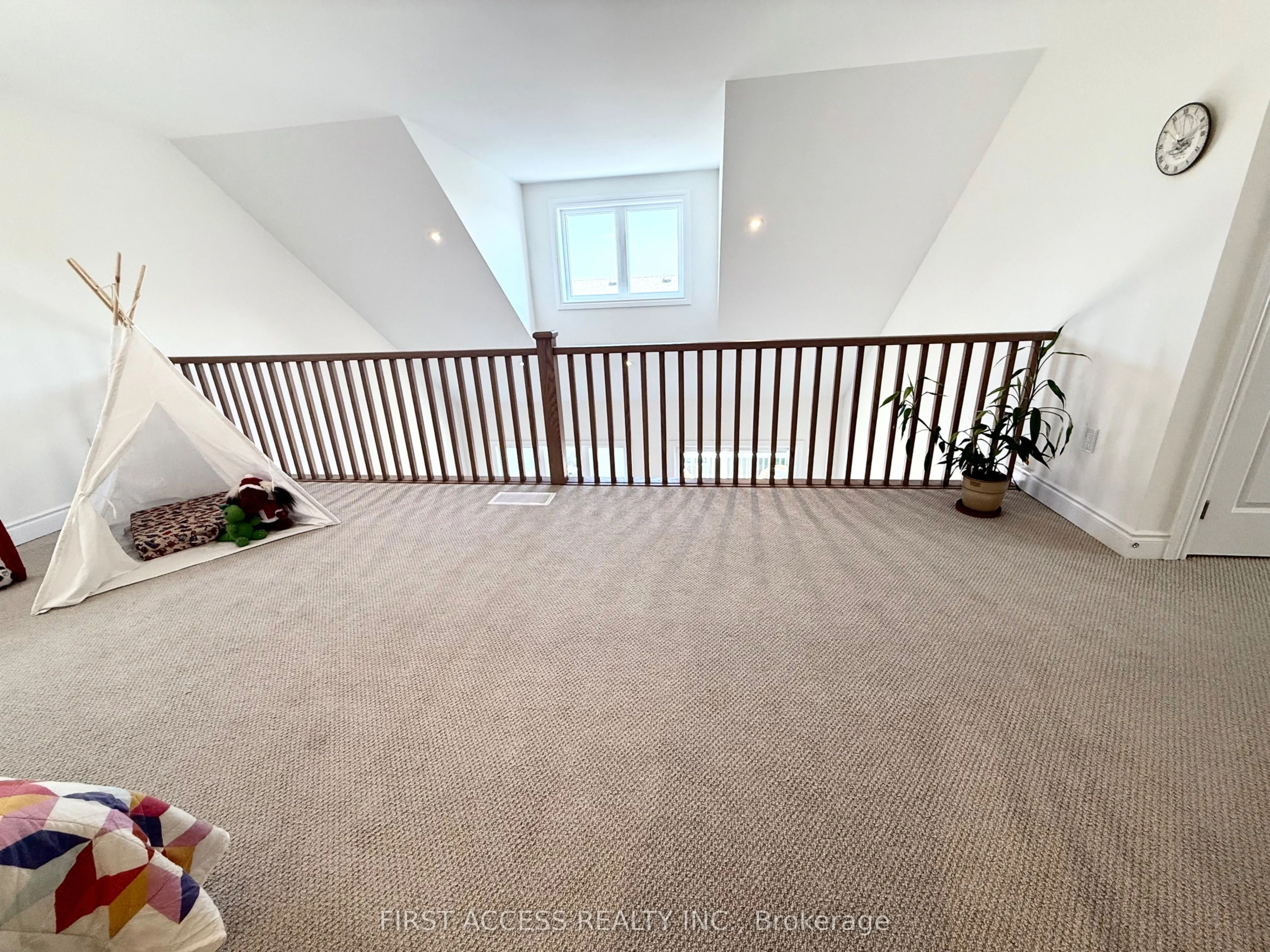119 SCHOONERS Lane
