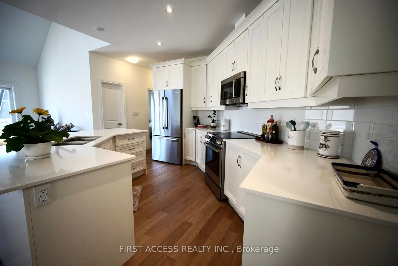 119 SCHOONERS Lane