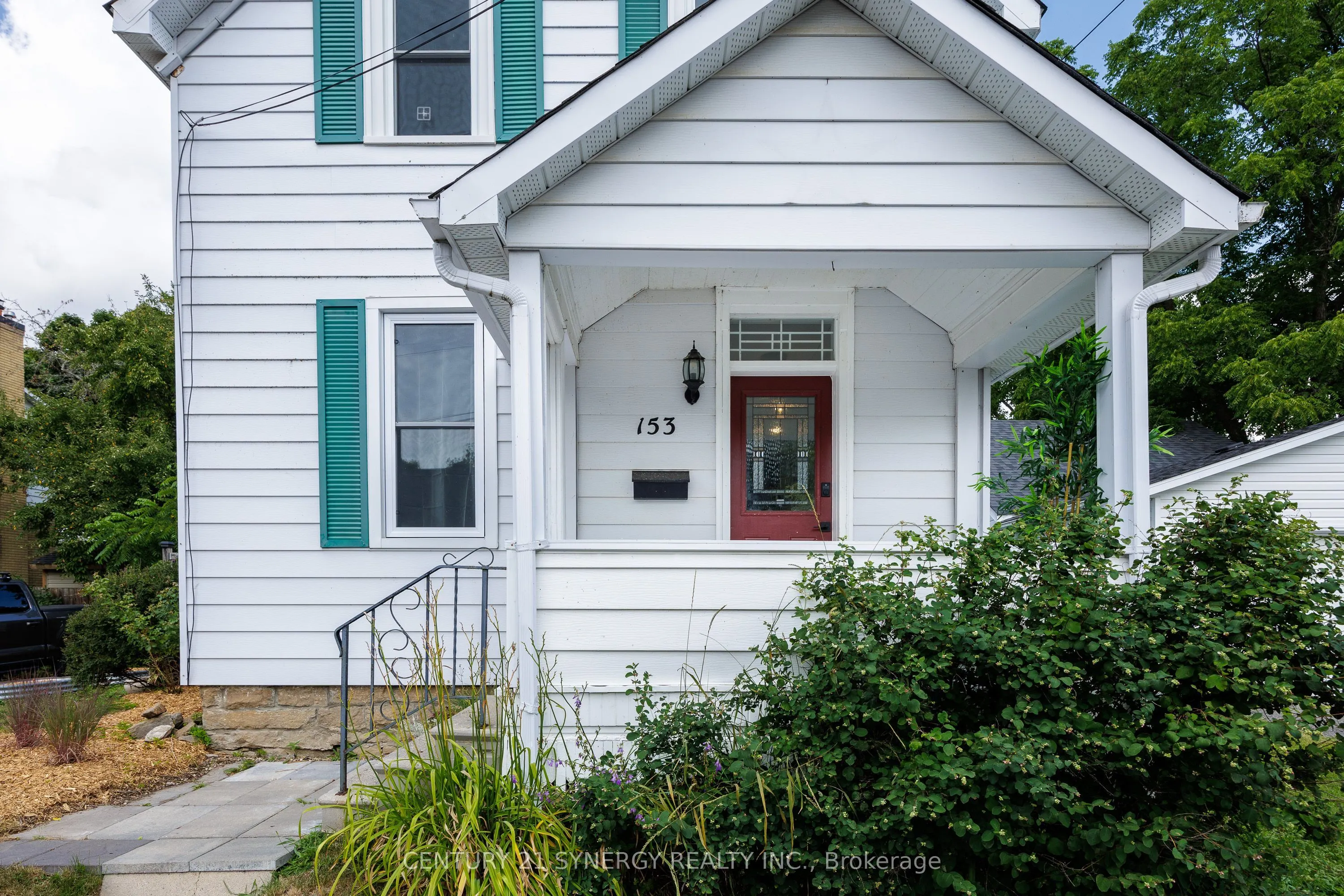 153 Charlotte Street