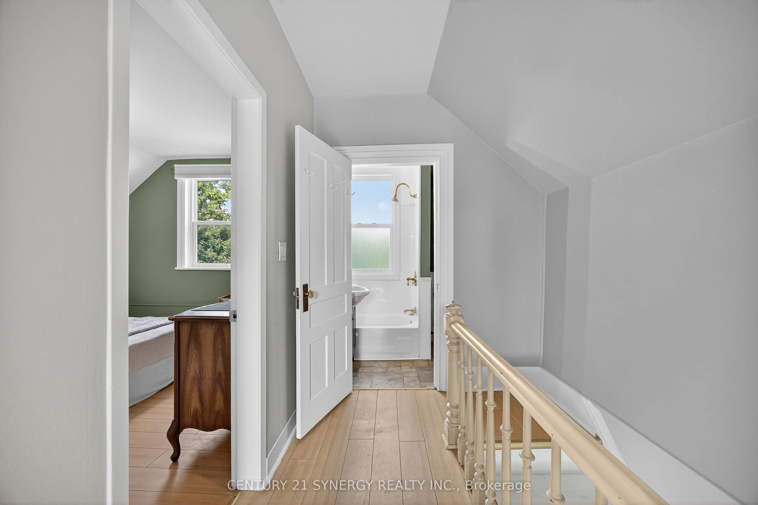 153 Charlotte Street