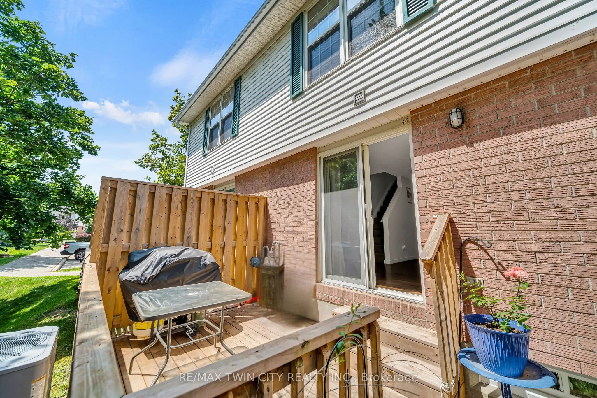465 Woolwich Street N, #40