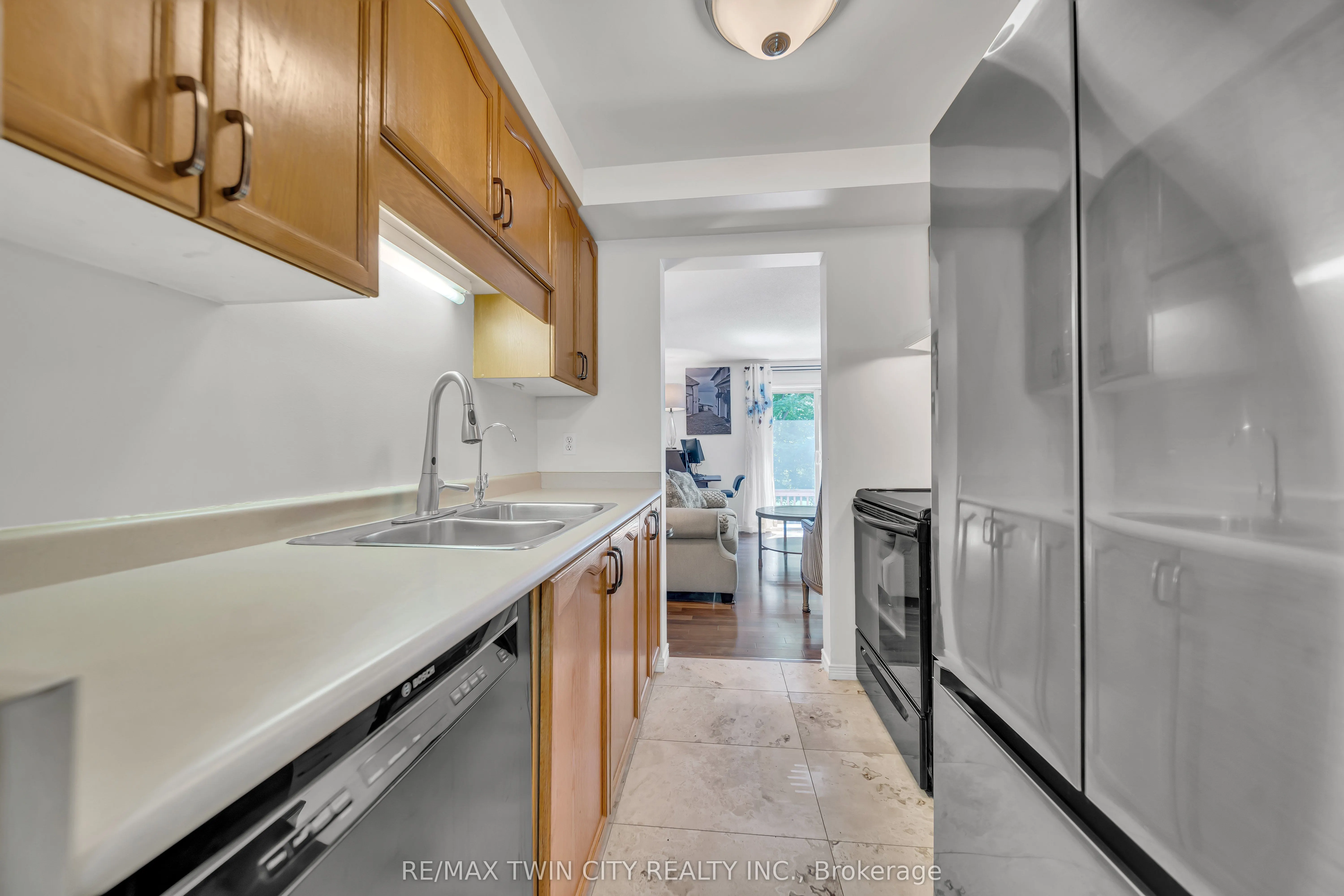 465 Woolwich Street N, #40