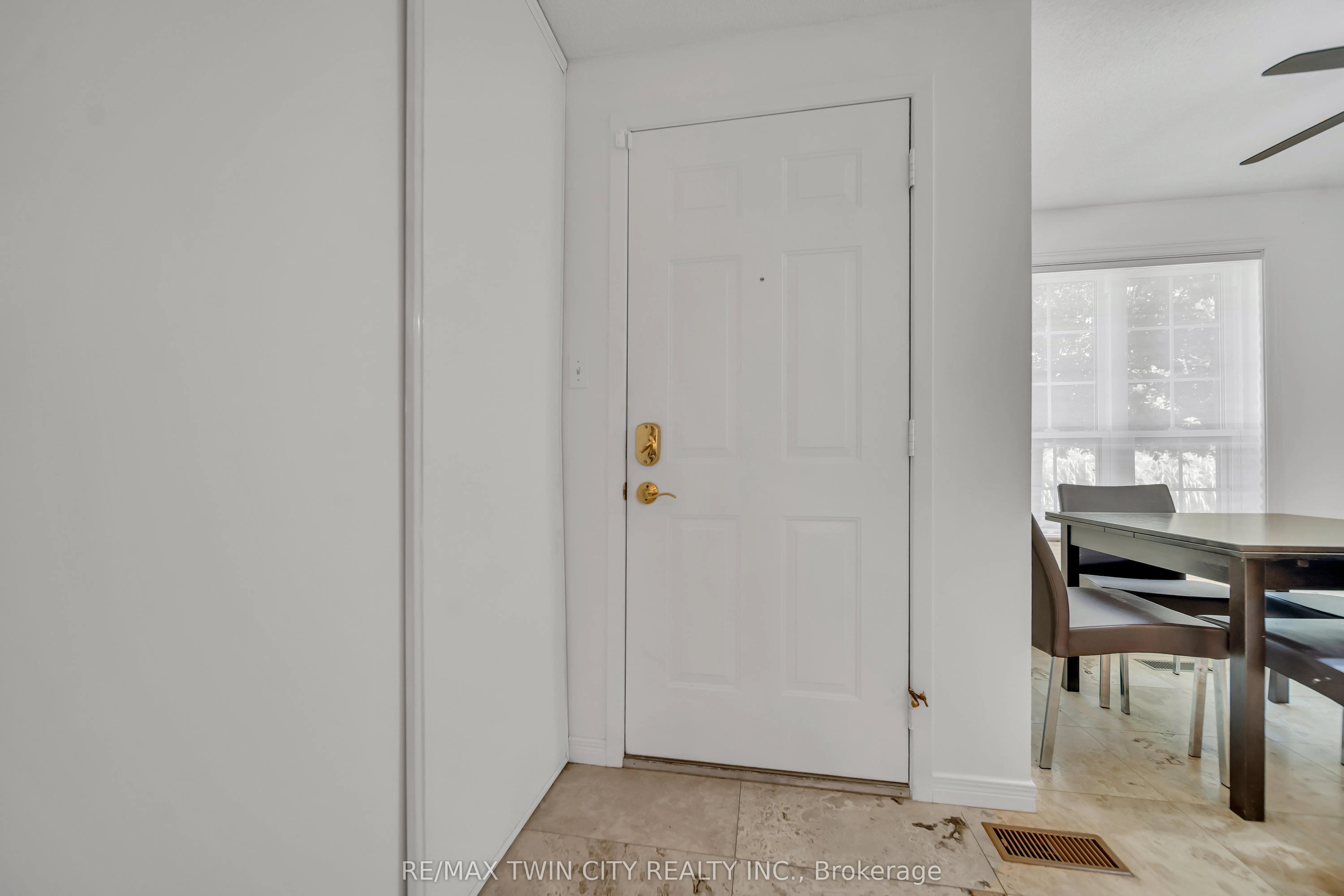 465 Woolwich Street N, #40