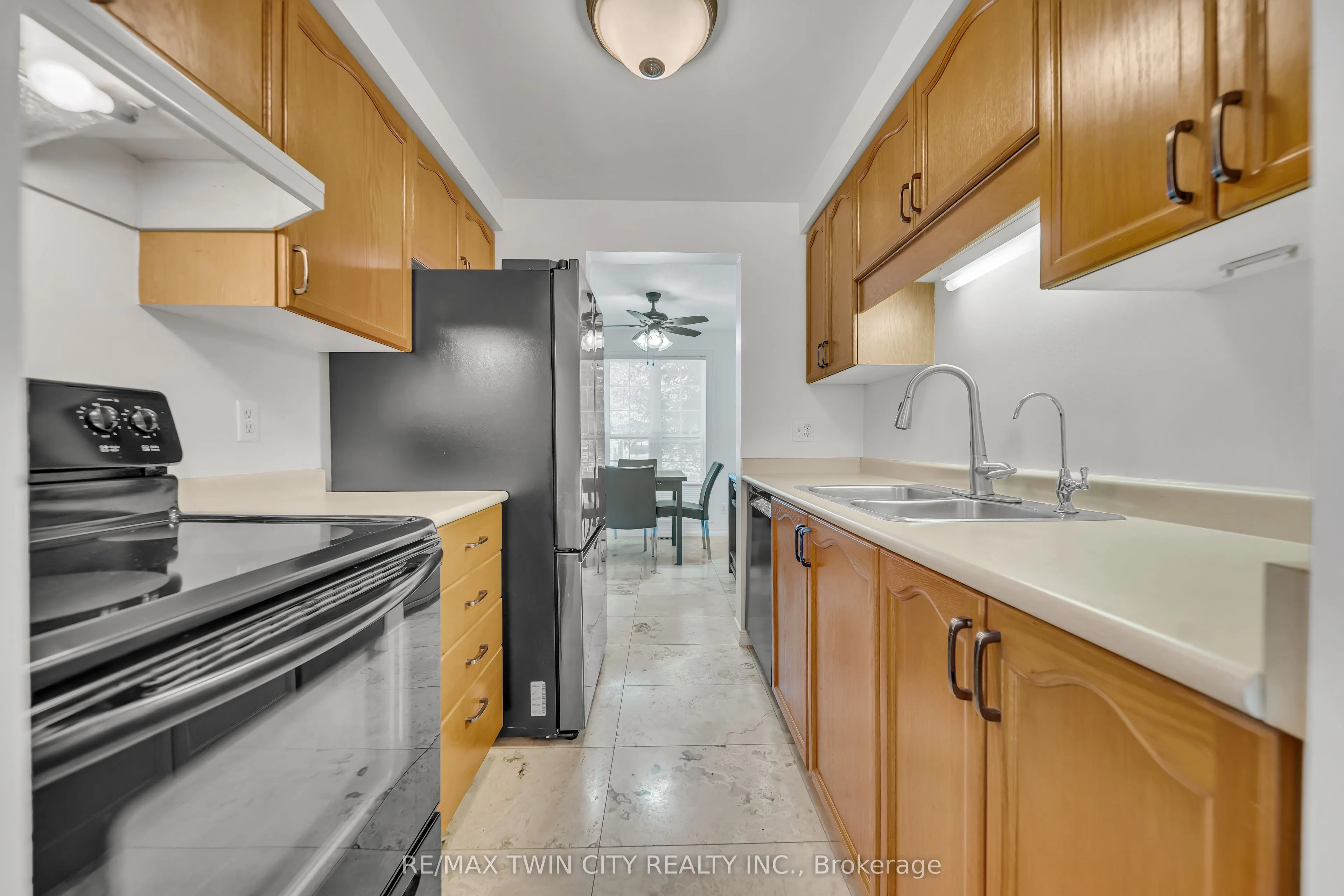 465 Woolwich Street N, #40