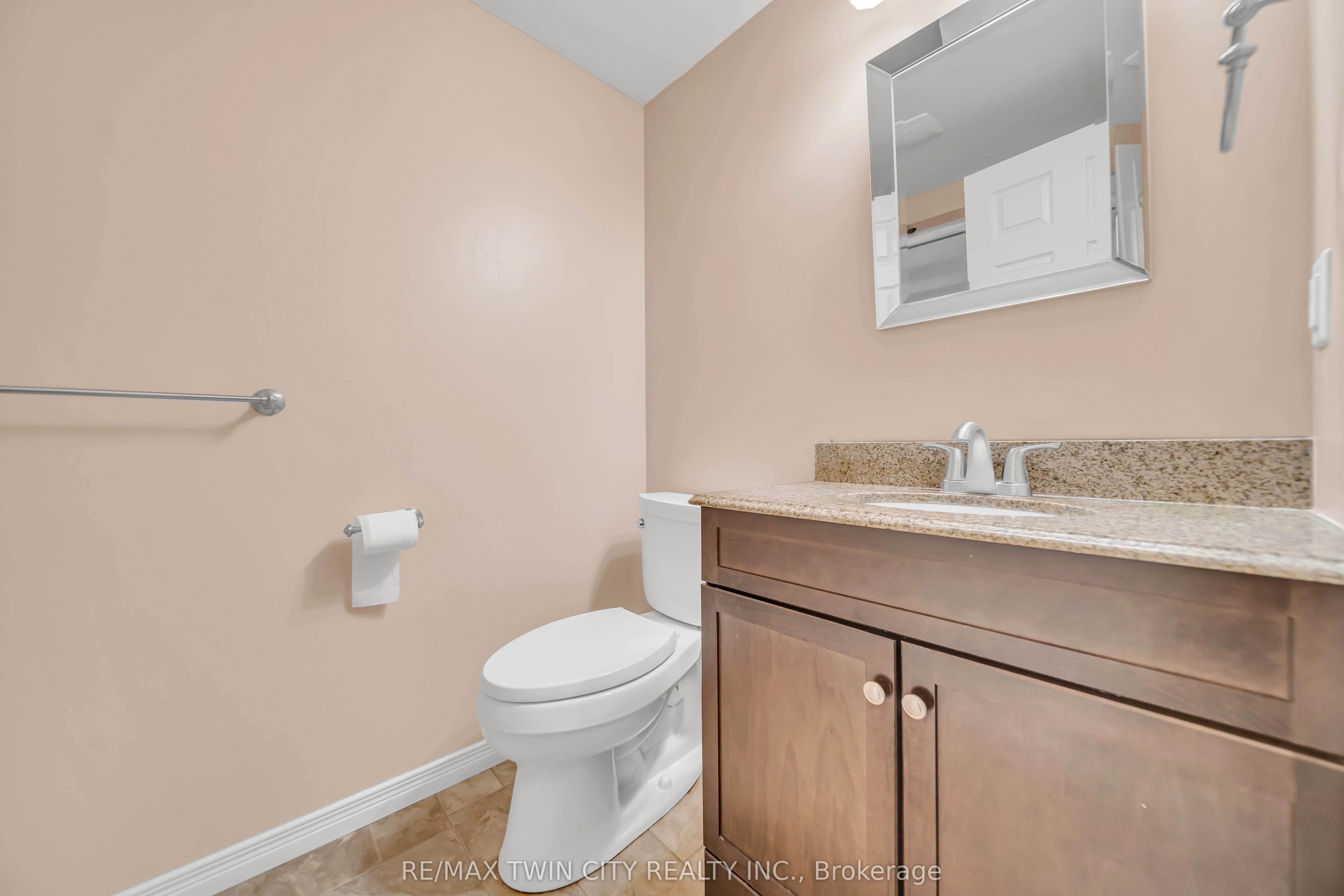 465 Woolwich Street N, #40